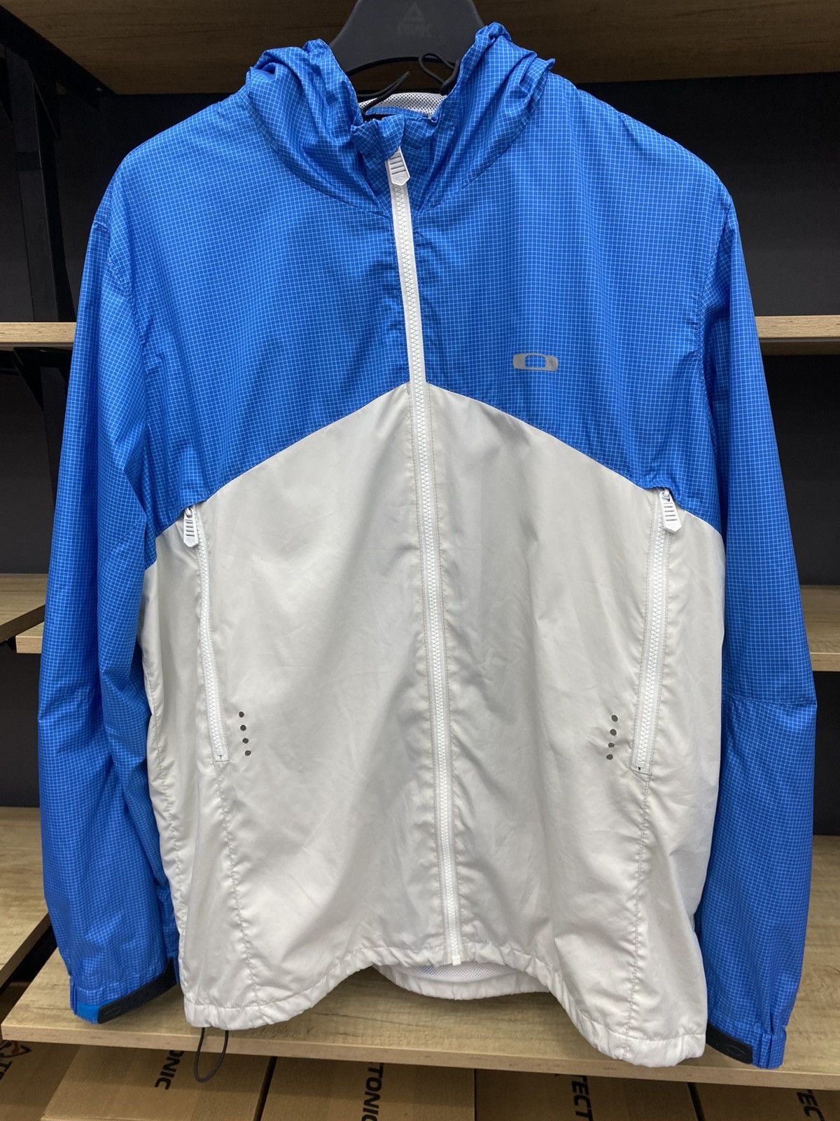 Oakley Vintage Rare Oakley Blue White Light Jacket Gorpcore Style Size US XL / EU 56 / 4 - 9 Thumbnail