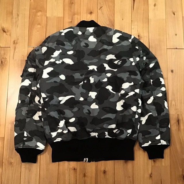 Alpha Industries × Bape 🔥Reversible🔥 ALPHA INDUSTRIES × BAPE MA-1 Bomber Jacket APE Size US L / EU 52-54 / 3 - 3 Thumbnail