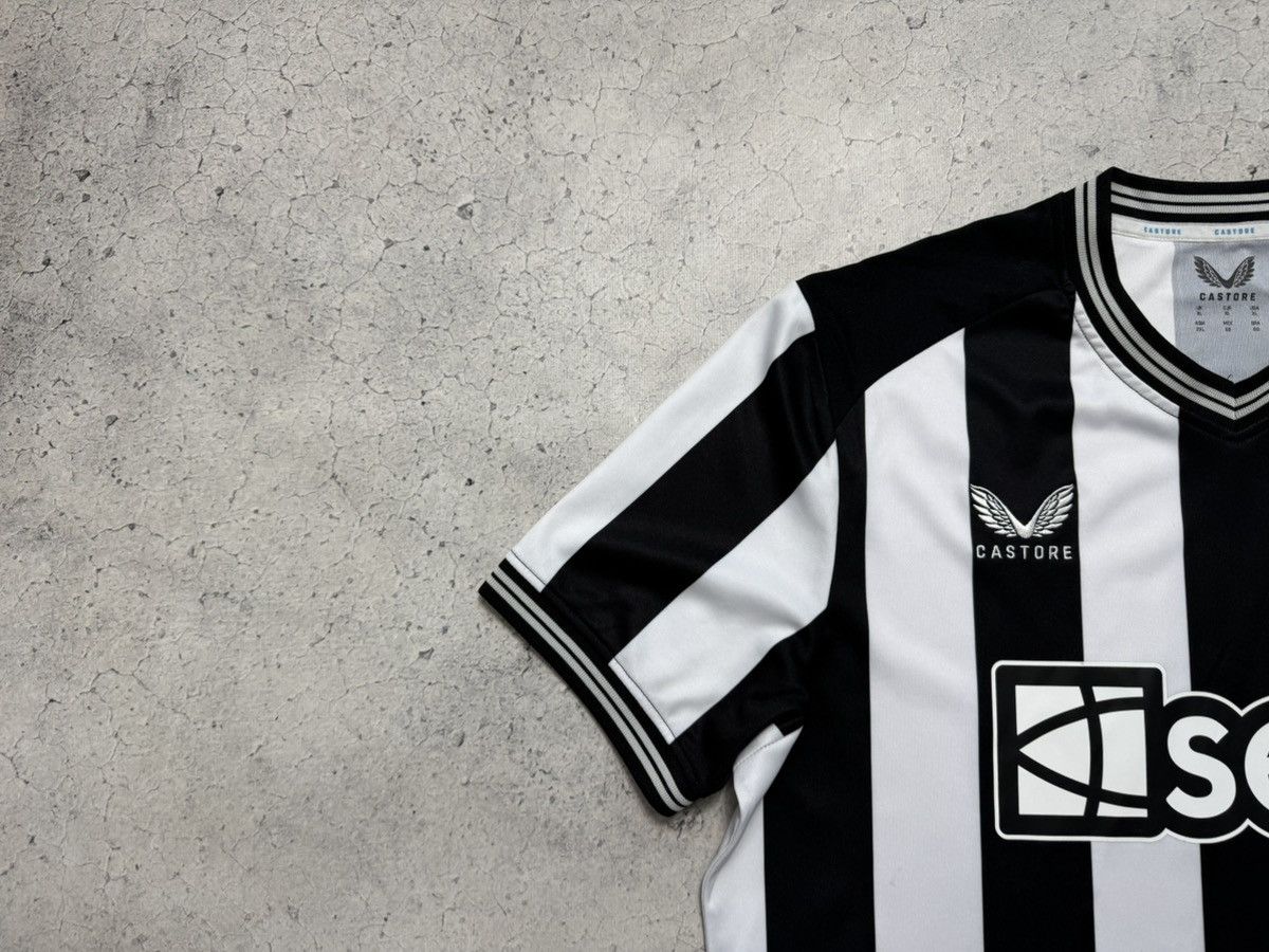 Vintage Castore FC Newcastle United 2023/2024 Soccer Jersey Size US XL / EU 56 / 4 - 4 Thumbnail