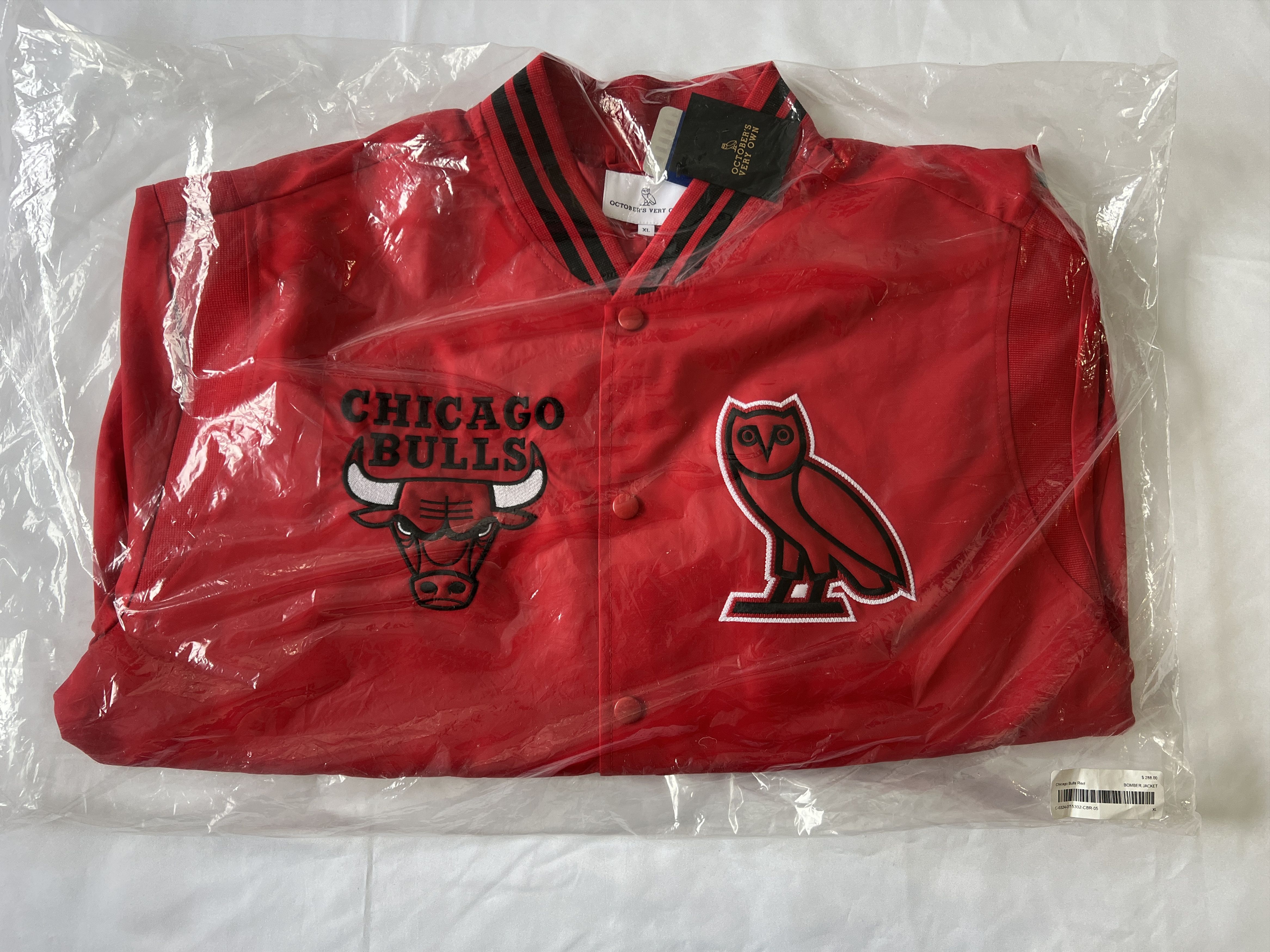 Drake OVO x NBA x CHICAGO BULLS SATIN VARSITY JACKET Size US XXL / EU 58 / 5 - 2 Thumbnail