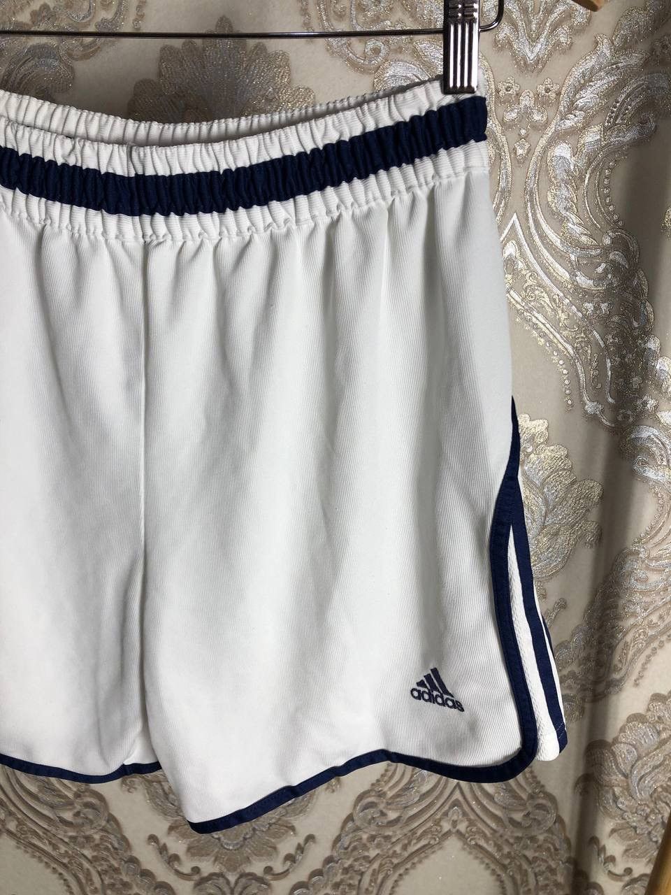Adidas VINTAGE ADIDAS TOTTENHAM HOTSPUR ENGLAND SOCCER JERSEY 90s Size US S / EU 44-46 / 1 - 2 Thumbnail