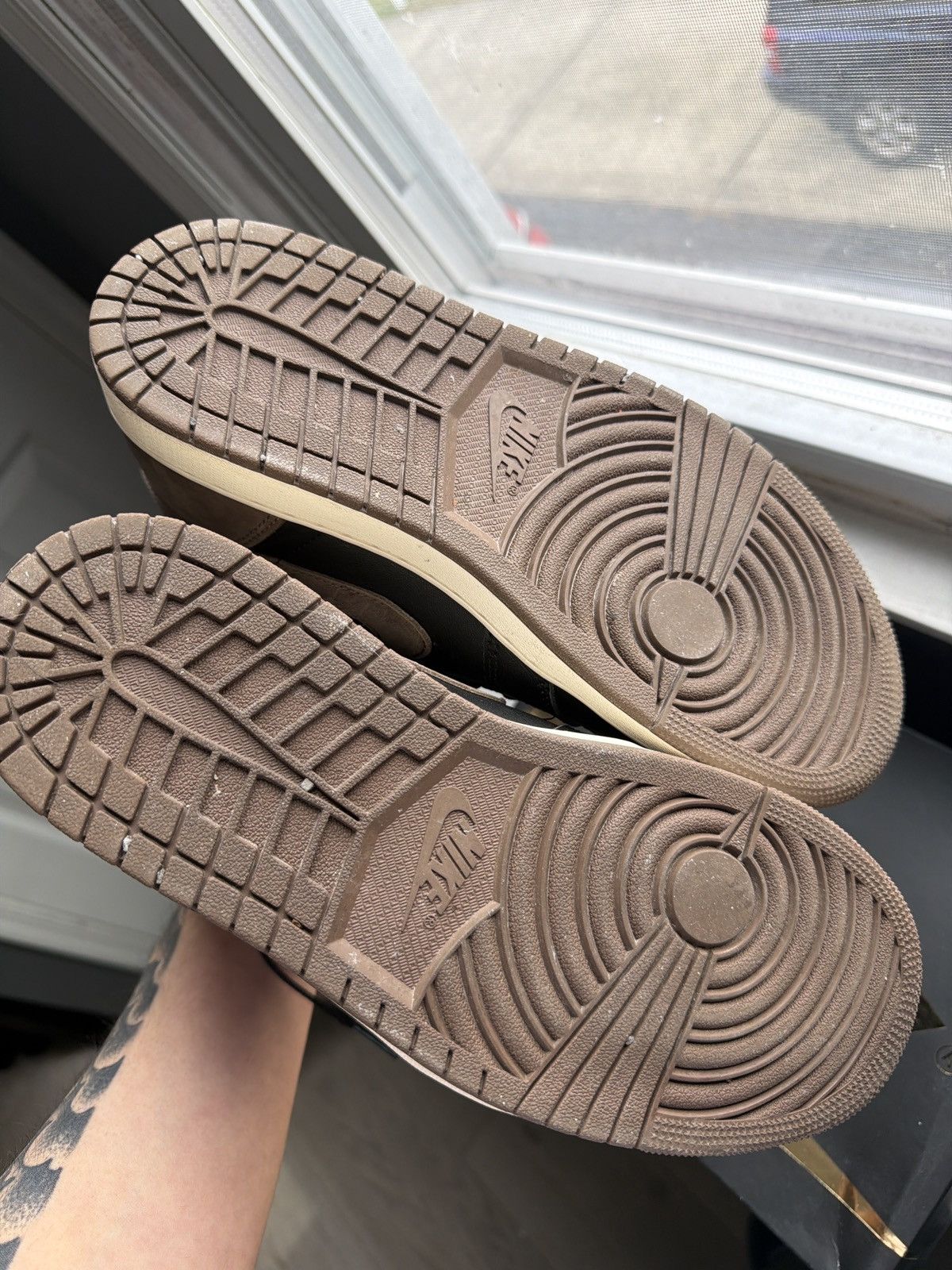 Jordan Brand Jordan 1 Palomino Size US 9 / EU 42 - 4 Thumbnail