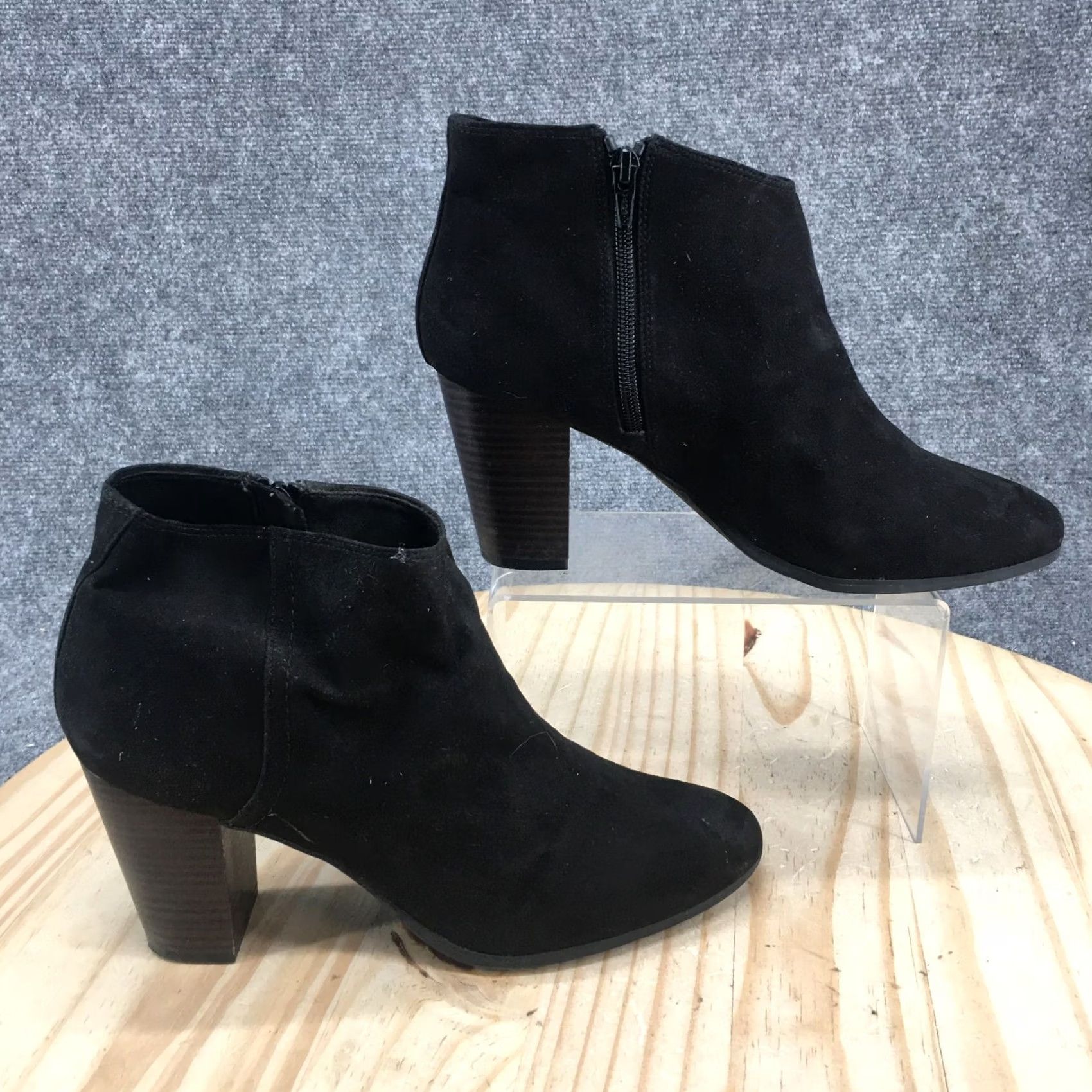 Old Navy Old Navy Boots Womens 10 Ankle Booties Black Faux Suede Heeled Side Zip Casual Womens Shoes Boots Black Ankle Bootie 10 Old Navy Mens? Size US 10 / IT 40 - 2 Thumbnail