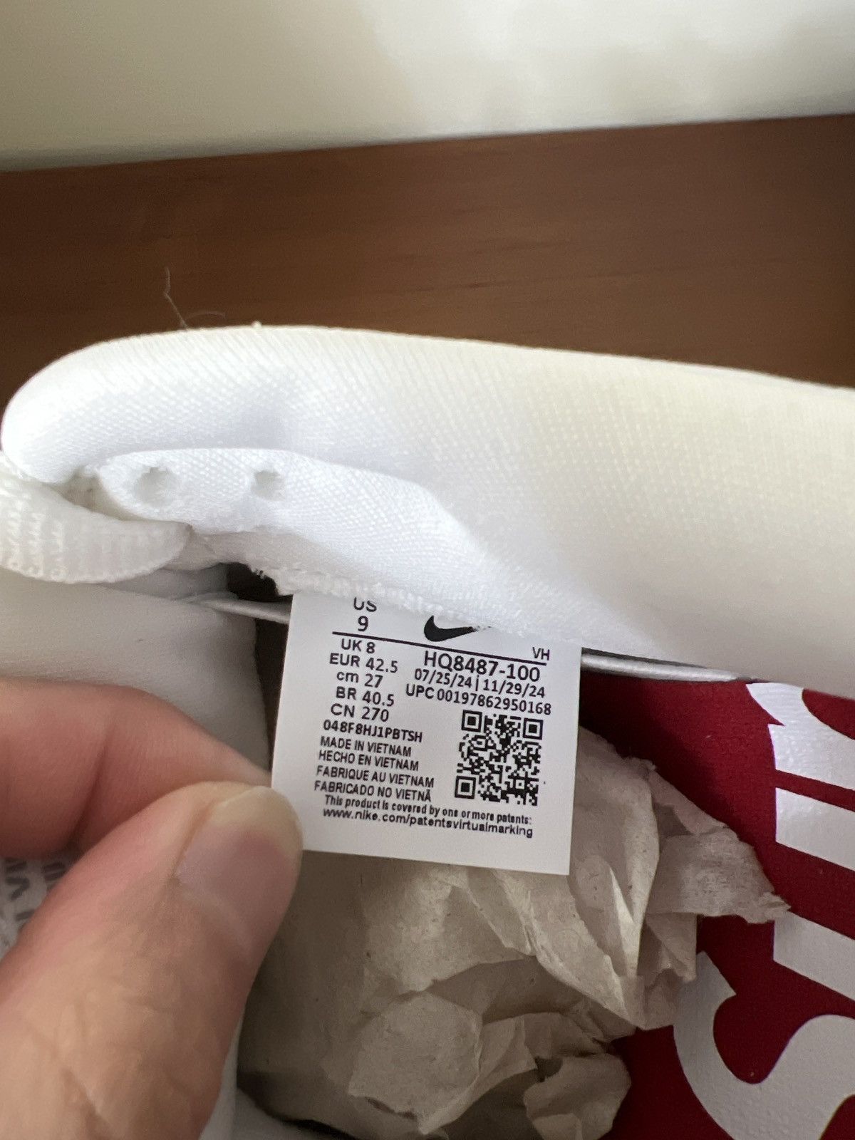 Nike Supreme nike SB dunk low 94 white metallic silver Size US 9 / EU 42 - 10 Thumbnail