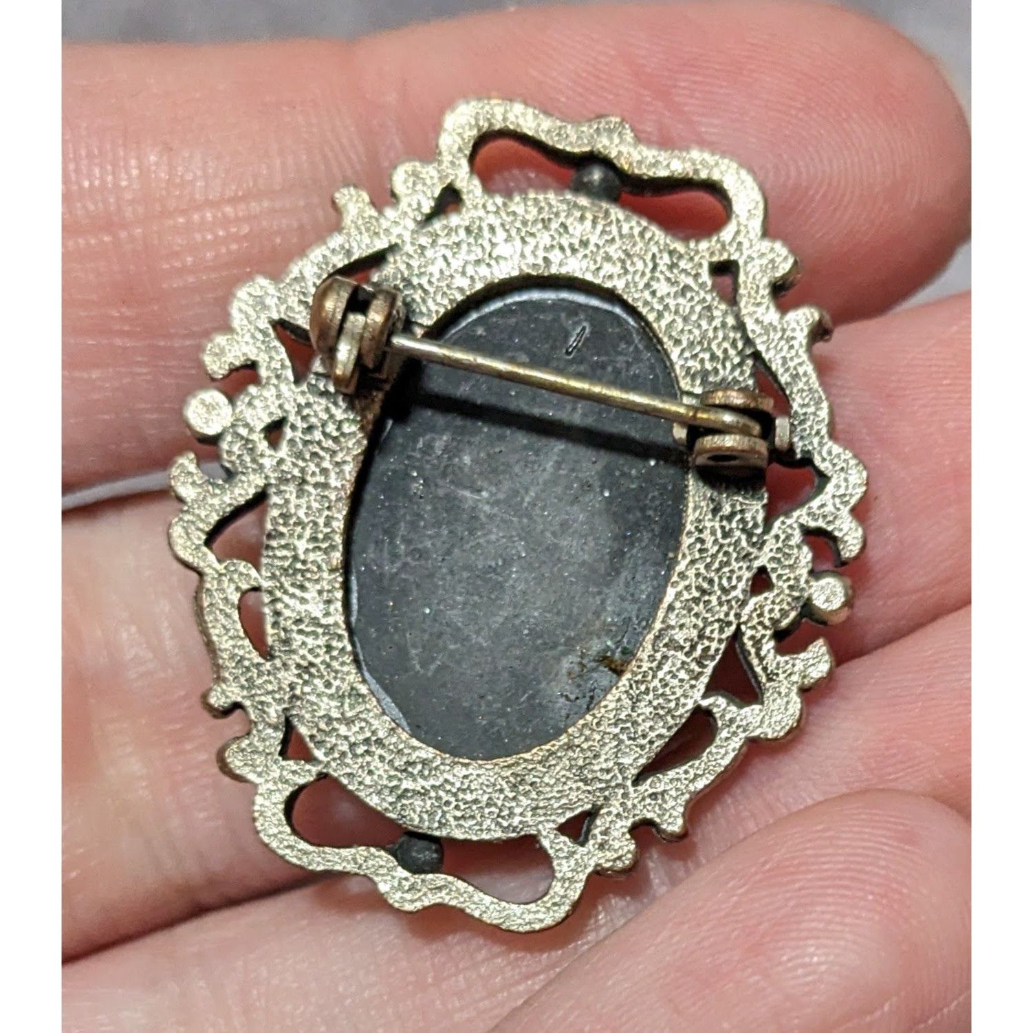 Other Vintage Victorian Style Black And White Cameo Brooch Size ONE SIZE - 6 Thumbnail