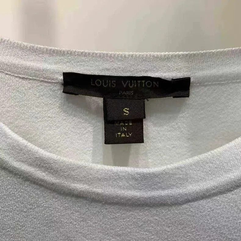 Louis Vuitton Louis Vuitton Solid Short-Sleeve Dress. Size US S / EU 44-46 / 1 - 2 Thumbnail