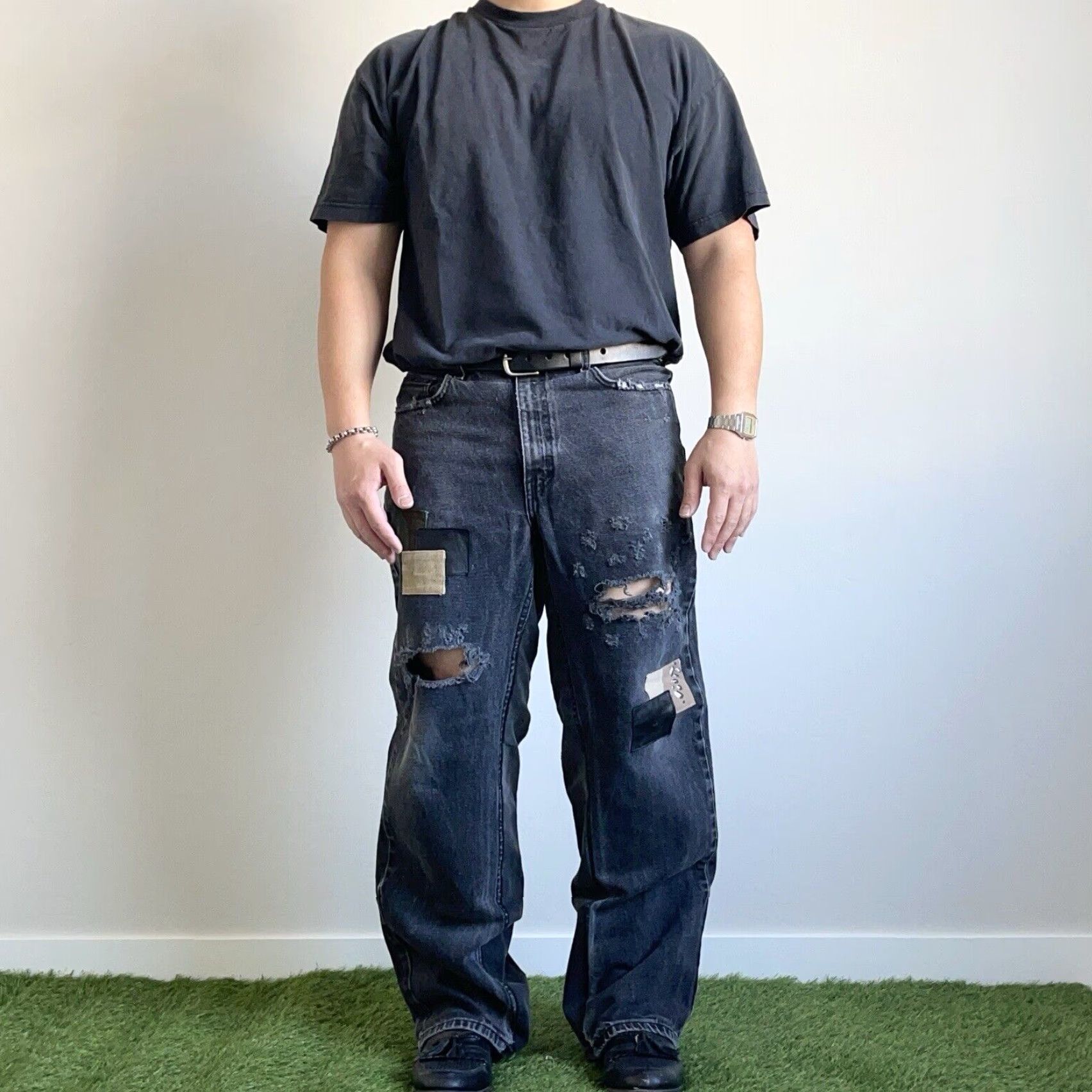 J Brand Vintage Heart Force Brand Distressed Black Denim Jeans Unisex Adults Medium 32 Straight Leg Patches 90s Retro Size US 32 / EU 48 - 3 Thumbnail