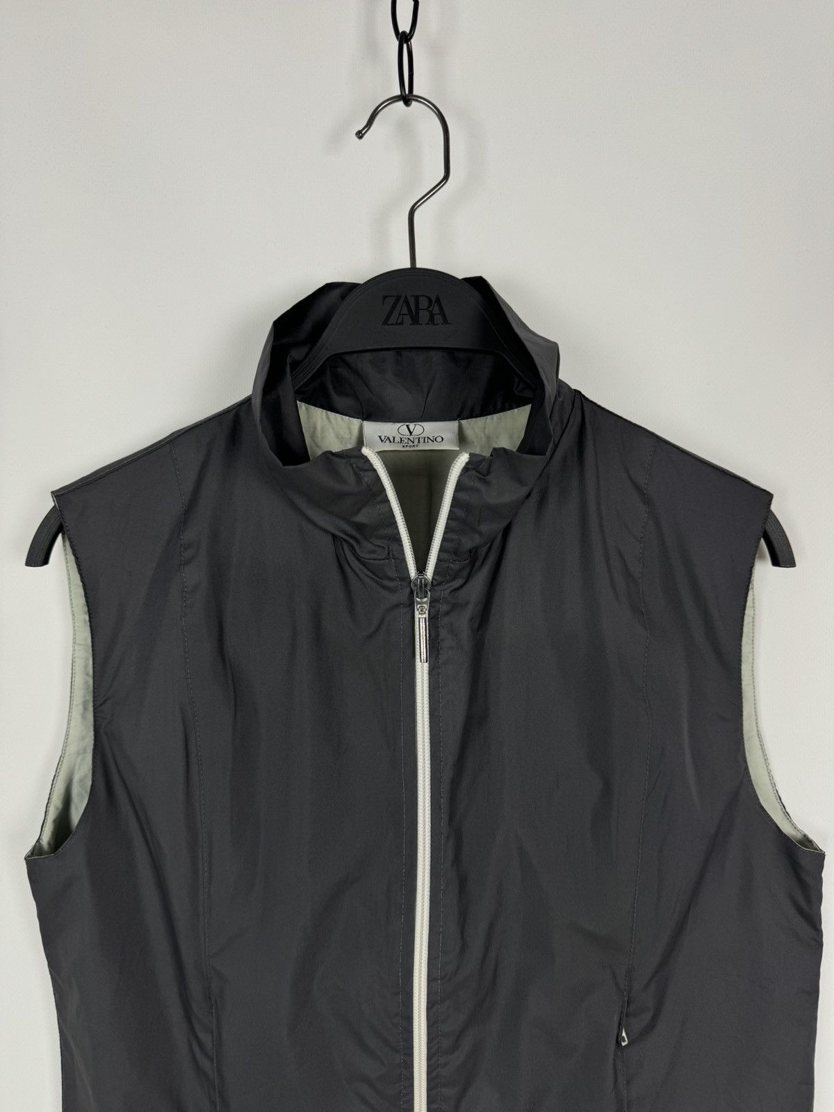 Valentino 1990’s Vintage Valentino Sport Vest Size M / US 6-8 / IT 42-44 - 4 Thumbnail