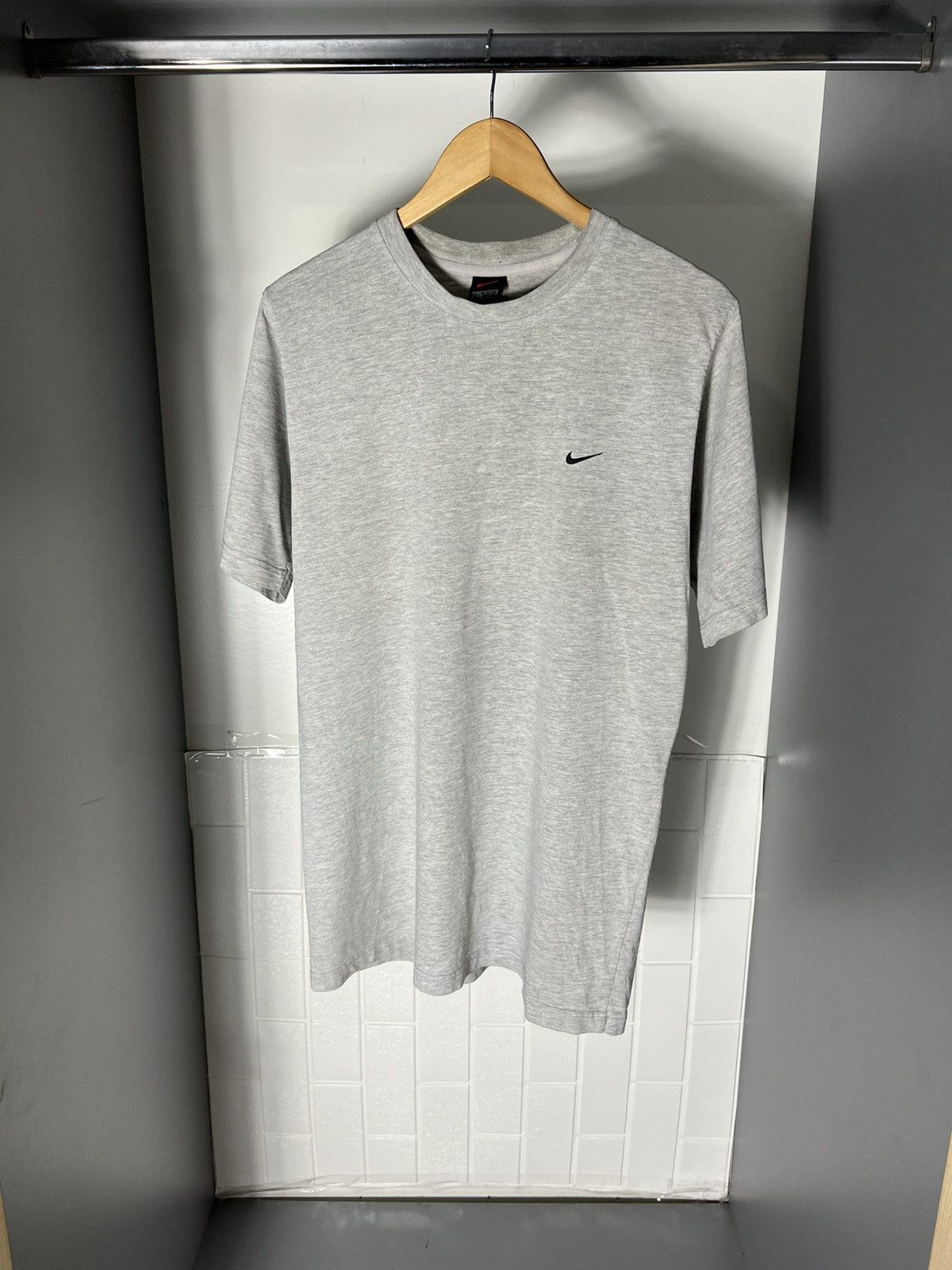 Nike VINTAGE NIKE RETRO CLASSIC DESIGNER T-SHIRT CASUAL Y2K 90s Size US M / EU 48-50 / 2 - 3 Thumbnail
