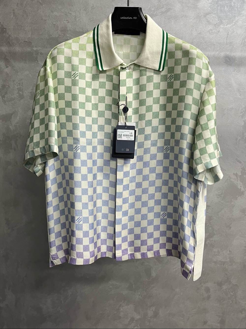 Louis Vuitton Louis Vuitton Damier Gradient Silk Polo Shirt Size L Size US L / EU 52-54 / 3 - 1 Thumbnail