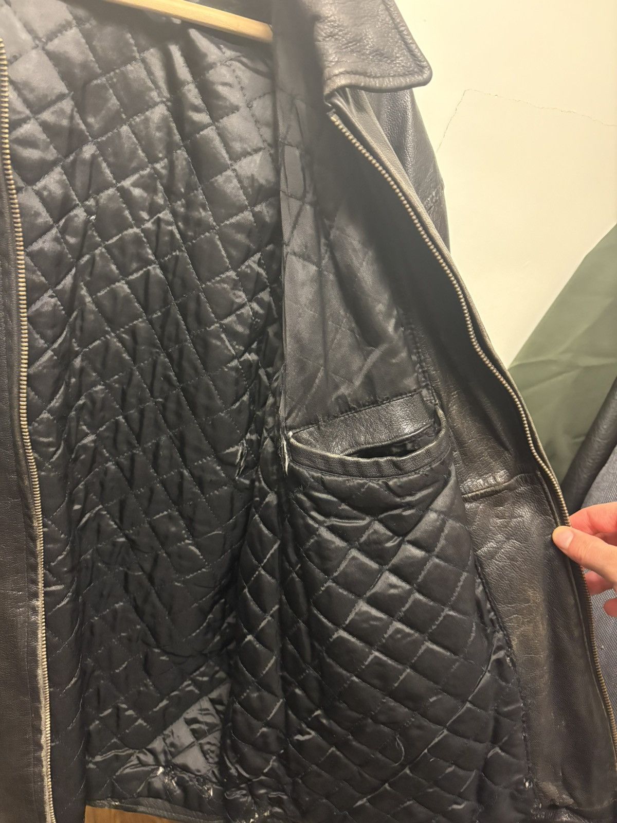 Genuine Leather 1980s True Vintage Black Calf Skin Leather Jacket Size US L / EU 52-54 / 3 - 3 Thumbnail