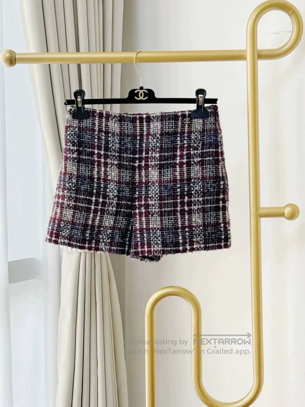 Chanel Chanel Red Base Tweed Striped Shorts. Size US 34 / EU 50 - 1 Thumbnail