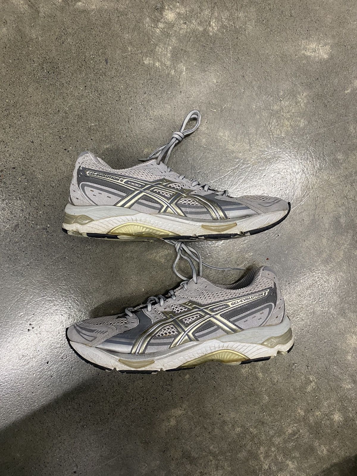 Asics × Vintage Vintage ASICS gel sneakers Size US 10 / EU 43 - 1 Thumbnail