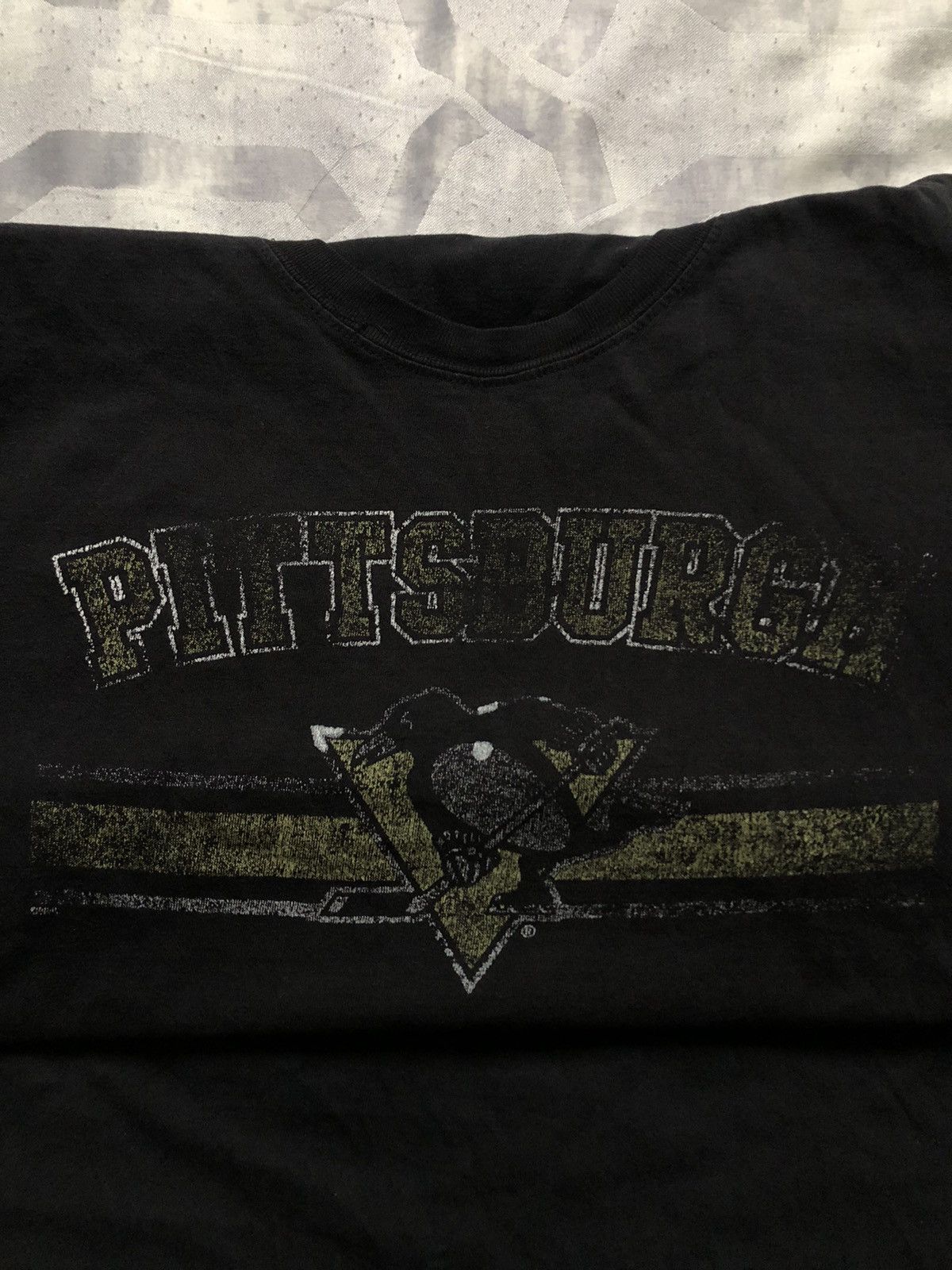 Vintage Vintage Pittsburgh Penguins T Shirt Rare 2000s NHL Faded Size US L / EU 52-54 / 3 - 2 Thumbnail