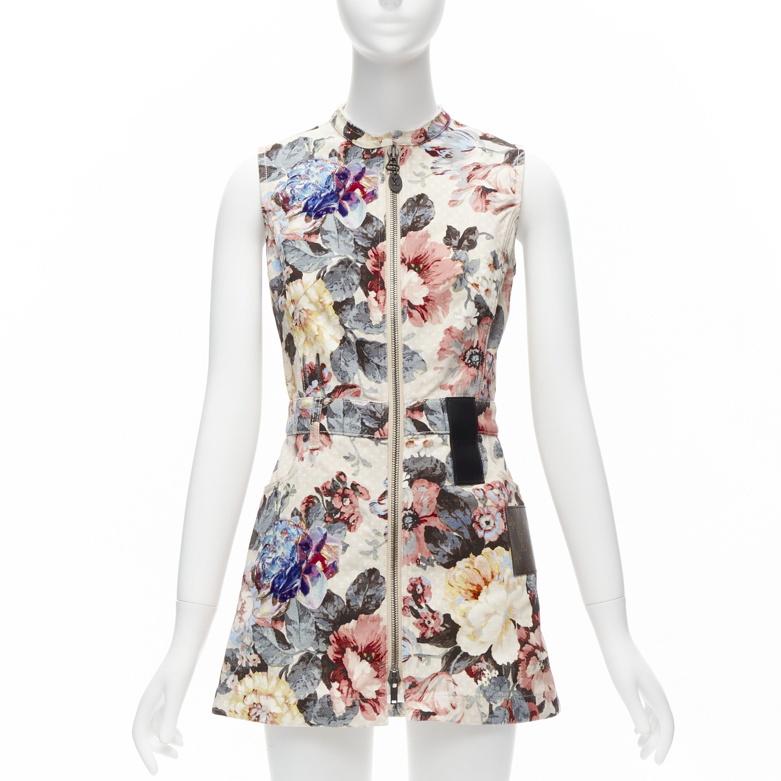 Louis Vuitton LOUIS VUITTON 2022 Vintage Floral LV monogram patch denim zip dress FR34 XS Size XS / US 0-2 / IT 36-38 - 1 Thumbnail