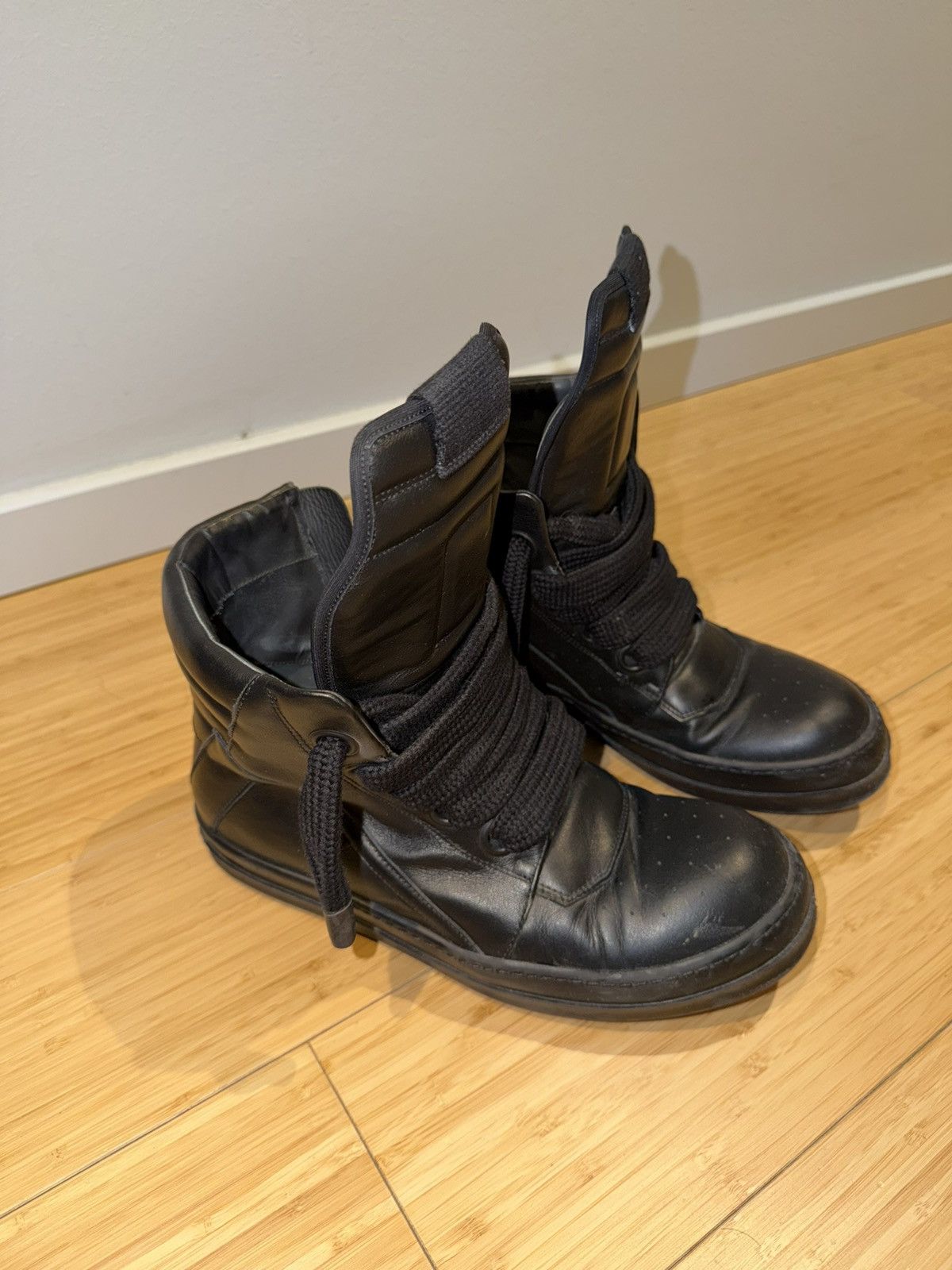 Rick Owens ‘Triple Black’ Jumbo Lace Geobaskets Size US 10 / EU 43 - 1 Thumbnail