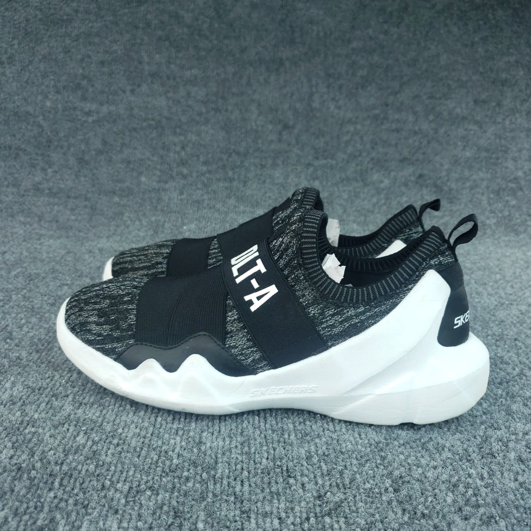 SKECHERS Skechers Slip On Sneakers Womens Black Grey White 9 Static Flare Athletic Shoes Size US 9 / IT 39 - 4 Thumbnail