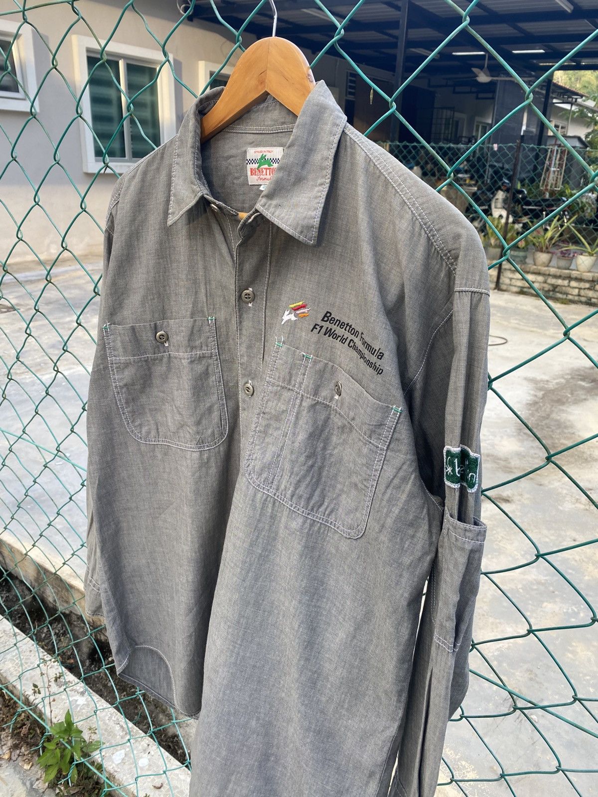 Benetton Vintage Benetton Formula 1 long sleeve workshirt Size US L / EU 52-54 / 3 - 4 Thumbnail