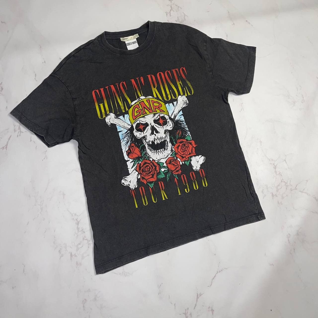 Vintage Vintage Guns N' Roses band t-shirt Size S Size US S / EU 44-46 / 1 - 2 Thumbnail
