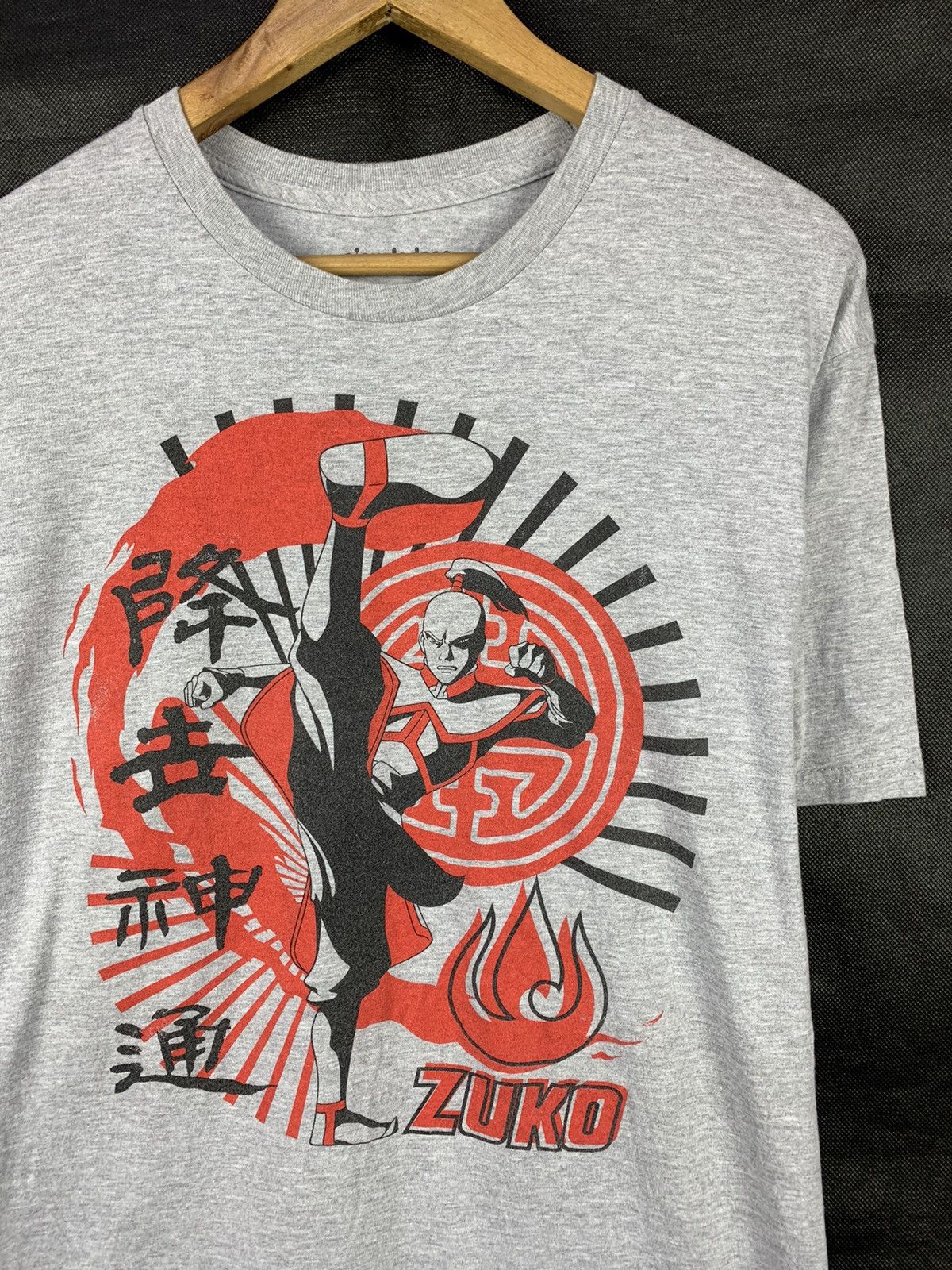 Nickelodeon Steals! Nickelodeon Avatar The Last Airbender Zuko Tee Size US L / EU 52-54 / 3 - 2 Thumbnail