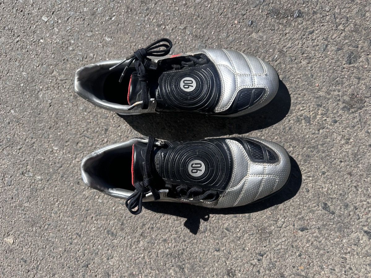 Vintage nike Total 90 silver boots rare size US8.5 rare