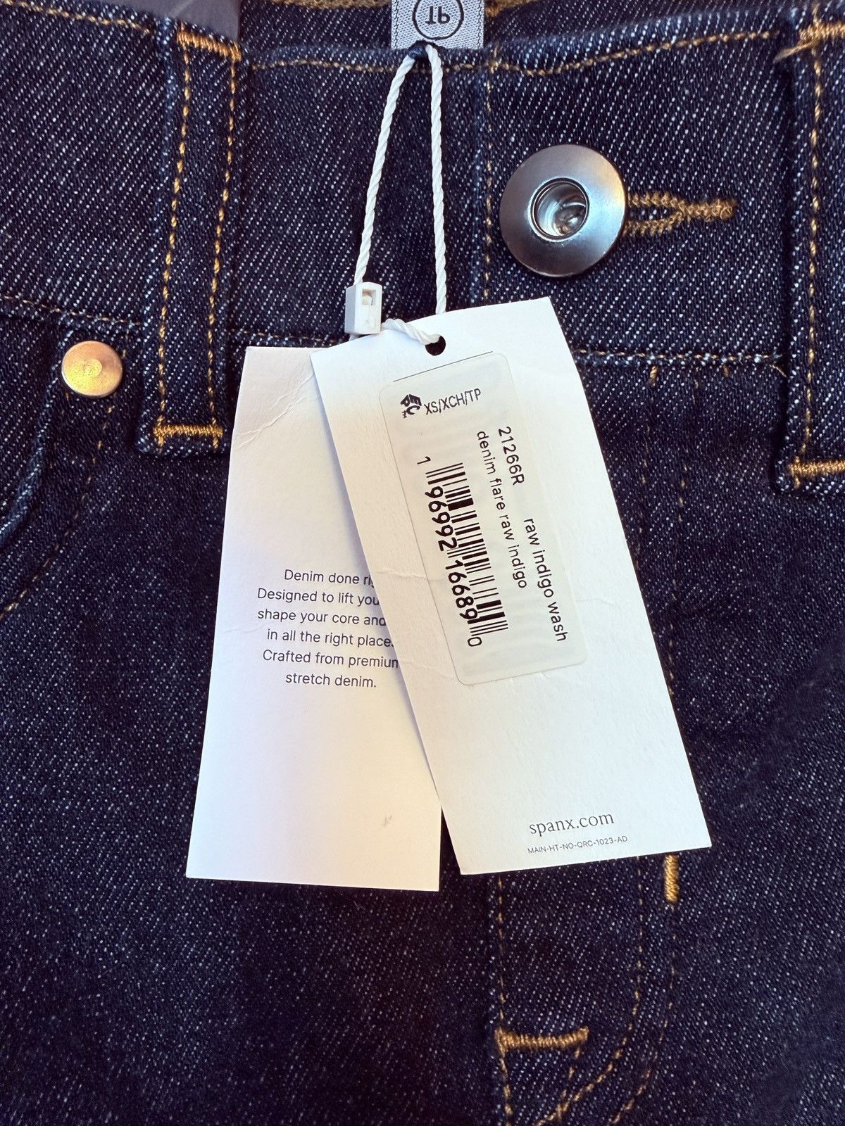 Spanx Spanx Shape Original Everywhere Flare Indigo Hi Rise Jeans Size 24" / US 00 / IT 34 - 4 Thumbnail