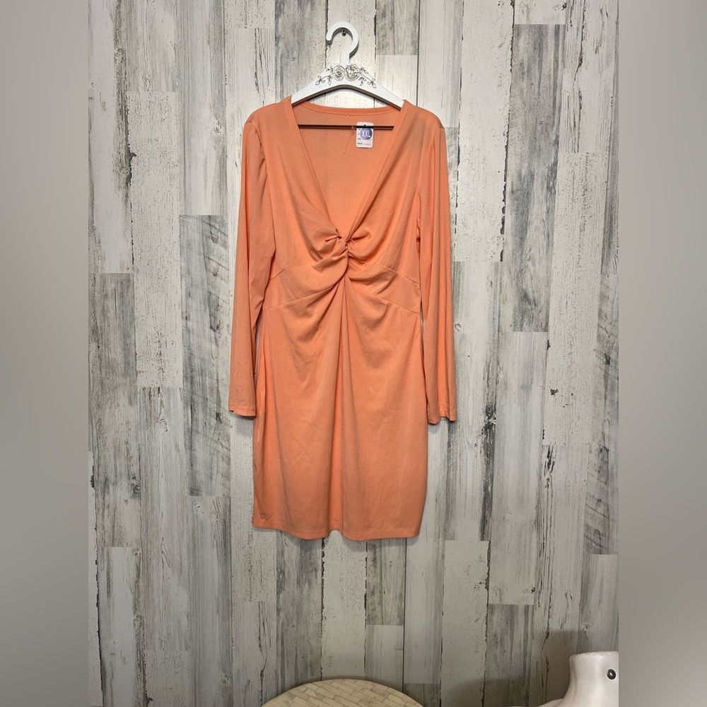 Other Peach Long Sleeve Twist Front Deep V-Neck dress XXL Size XXL / US 16-18 / IT 52-54 - 3 Thumbnail