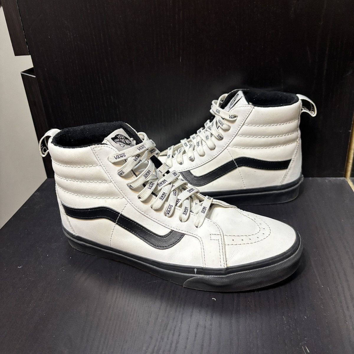 Vans Vans Vault Old Skool LX hightop white leather Size US 9 / EU 42 - 1 Thumbnail