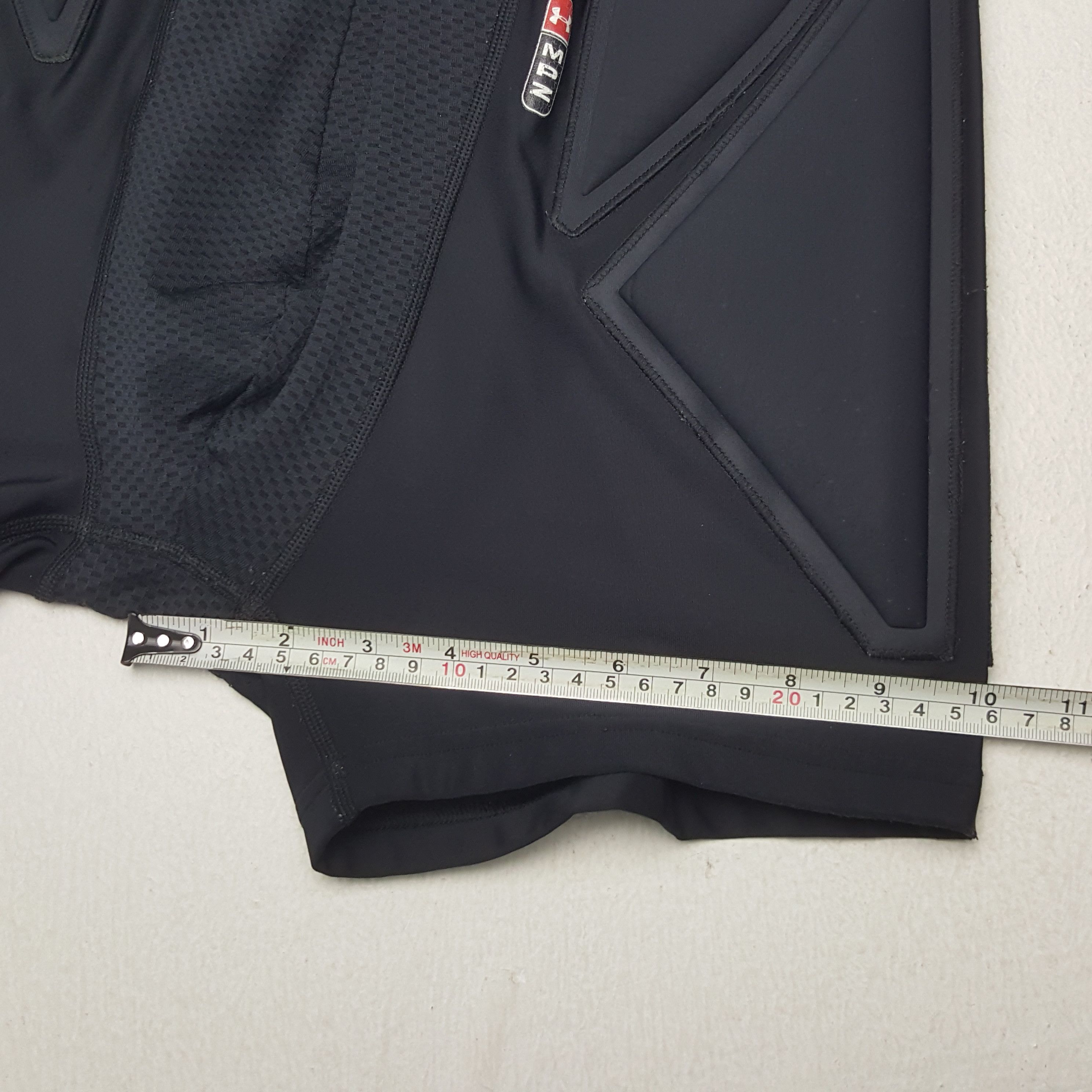 Under Armour × Vintage Vintage Under Armour Safety Pads Sports Underwear Size US 35 - 11 Thumbnail