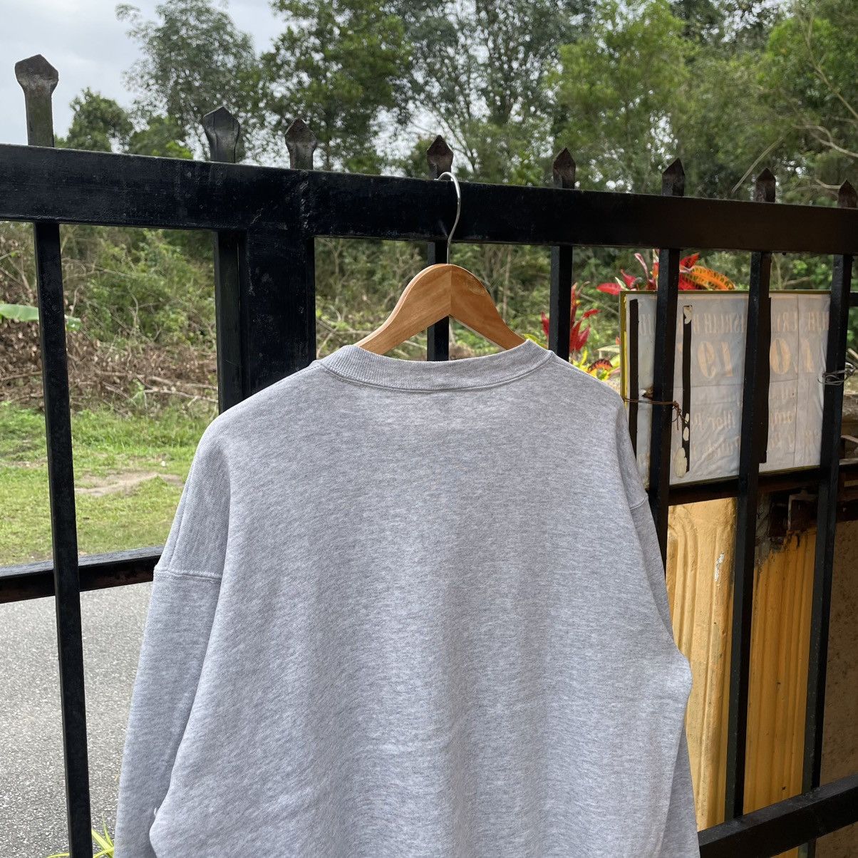 Vintage 🔥Vintage 80s Tender Is The Night Novel Quotes Sweatshirts Size US M / EU 48-50 / 2 - 3 Thumbnail