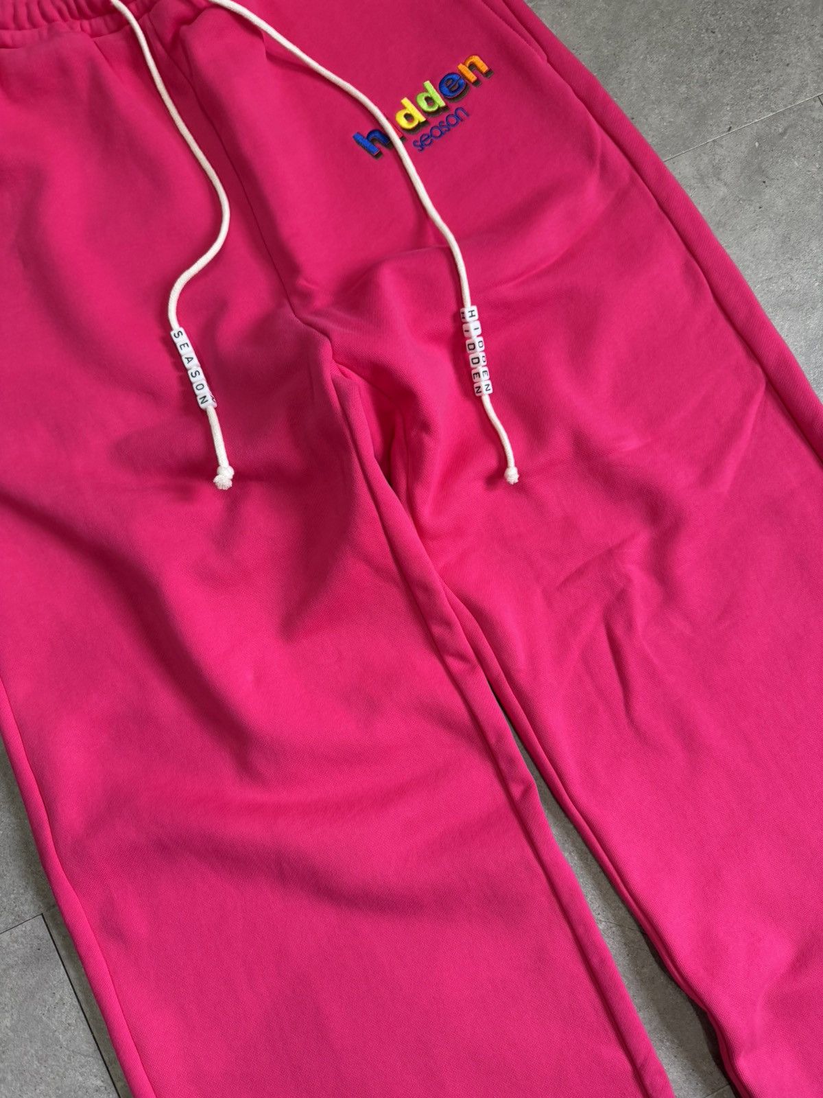 The GV Gallery Hidden Season baggy pink tracksuit bottoms Size US 38 / EU 54 - 4 Thumbnail