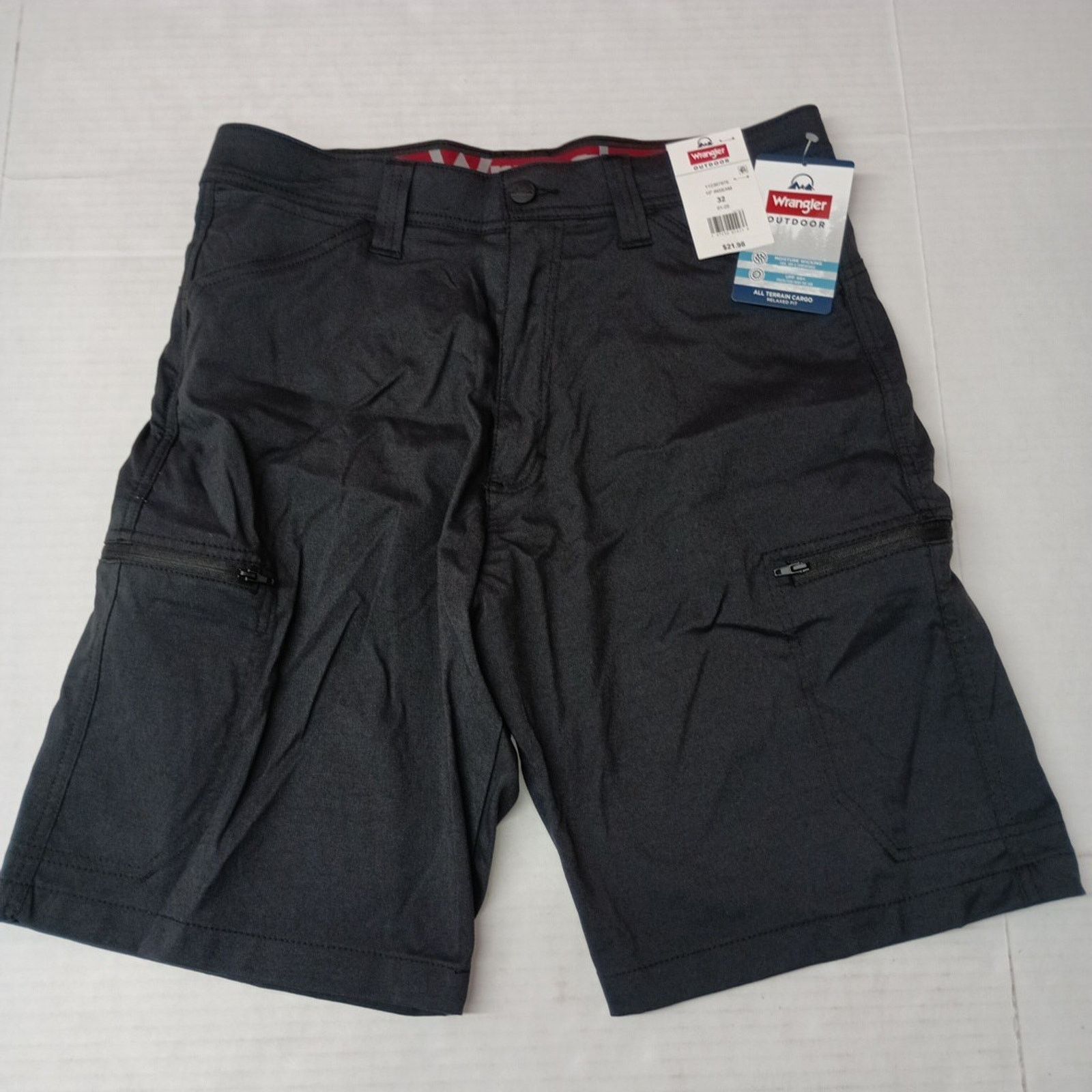 Wrangler Wrangler Cargo Shorts Men's Size 32 Black 10" Inseam Relaxed Size US 32 / EU 48 - 1 Thumbnail