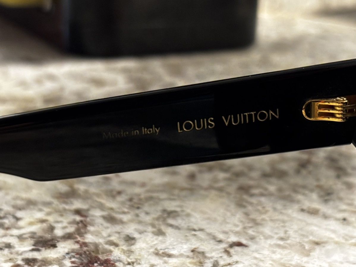 Louis Vuitton Louis Vuitton Escape Square Sunglasses Size ONE SIZE - 6 Thumbnail