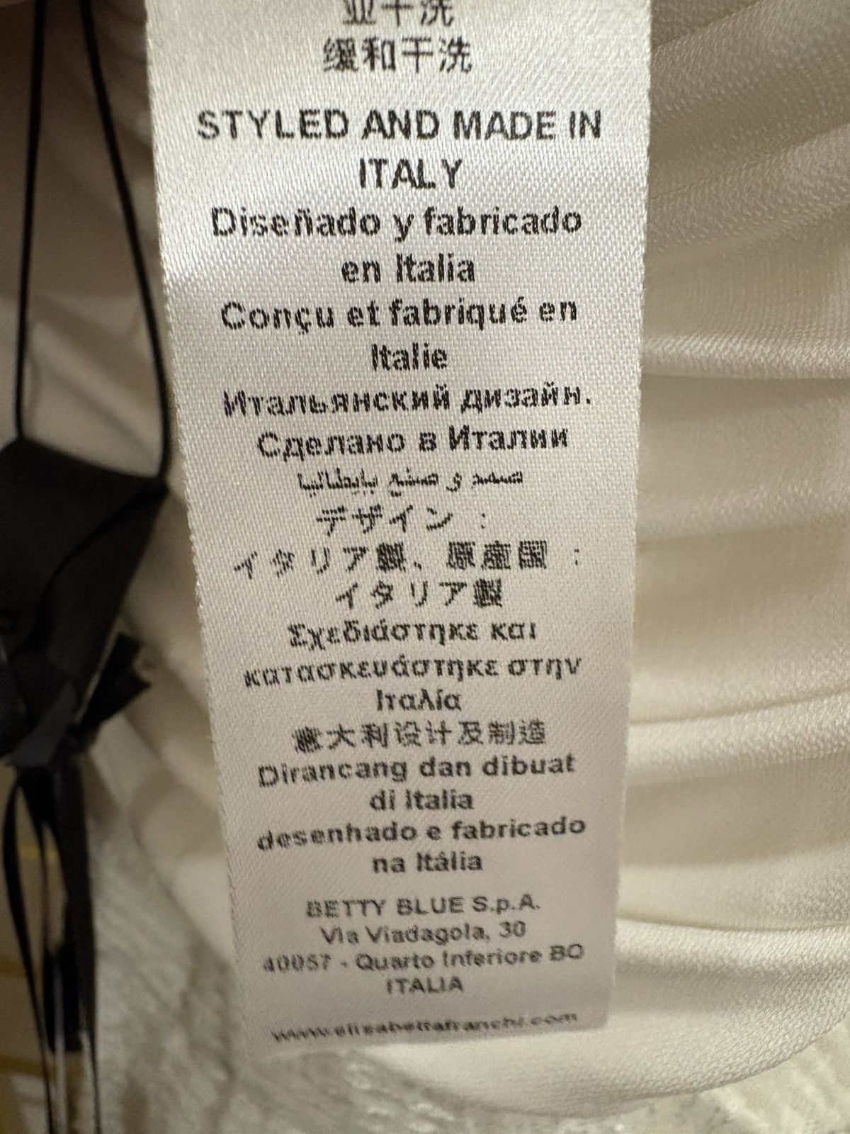Elisabetta Franchi Long white Elisabetta Franchi gown - sequins and side slit Size XS / US 0-2 / IT 36-38 - 14 Thumbnail
