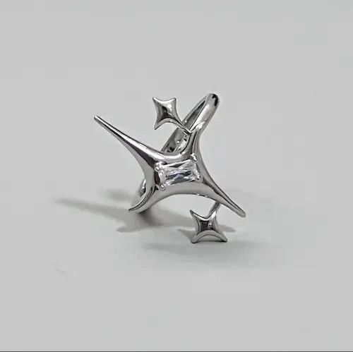 VIBE Abstract Star Crystal Ring Size ONE SIZE - 1 Thumbnail