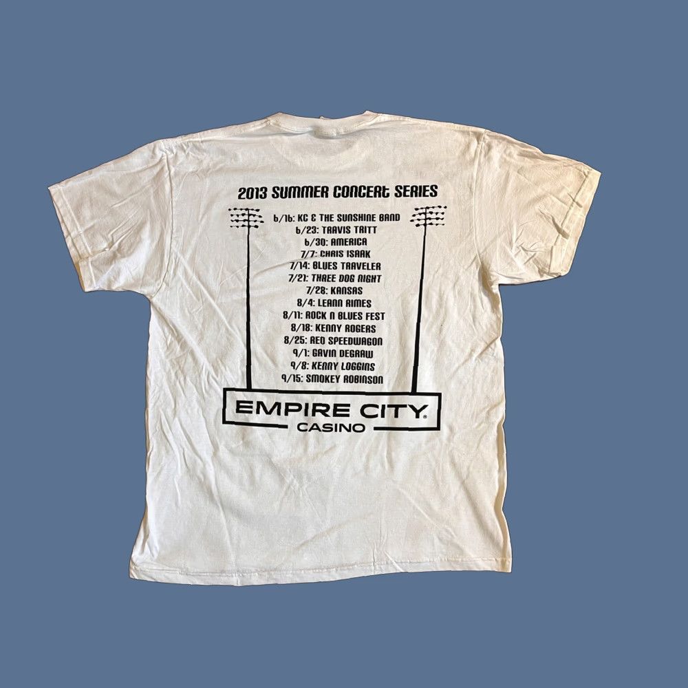 Fruit Of The Loom Empire City Casino Summer Concert Series 2013 Shirt Men's XL White Graphic Print T-Shirt Band Music Rock Retro Size US XL / EU 56 / 4 - 1 Thumbnail