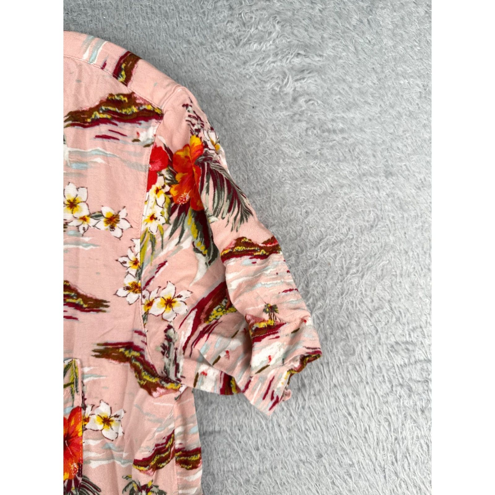 George VINTAGE George Shirt Men Small Pink Floral Palm Island Print Hawaiian 100% Rayon Pocket Mens Regular Short Sleeve 34in Chest Calm? Size US S / EU 44-46 / 1 - 2 Thumbnail