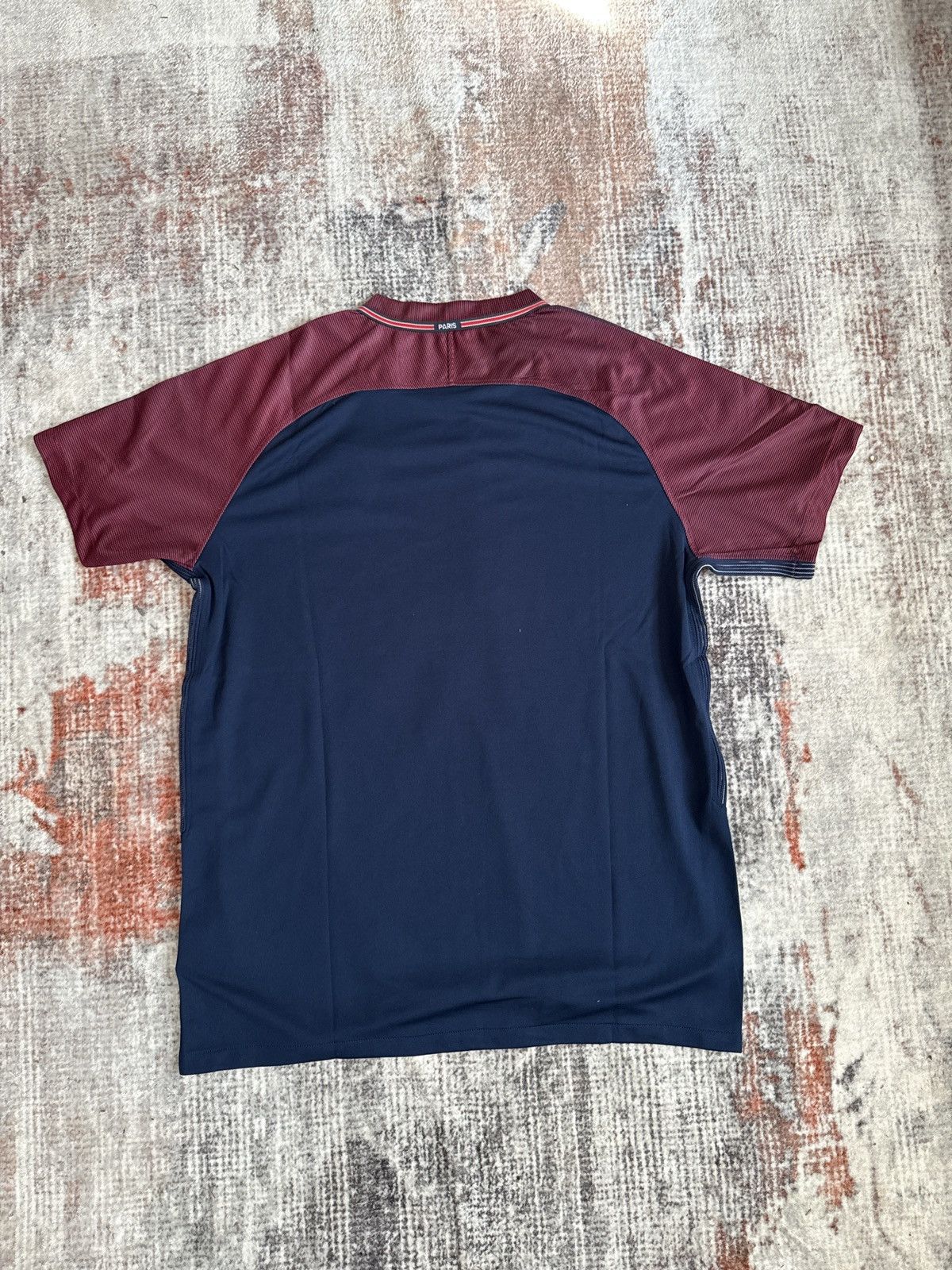 Nike PSG Paris Saint-Germain Home Retro Soccer Jersey 2017-18 Size US L / EU 52-54 / 3 - 5 Thumbnail