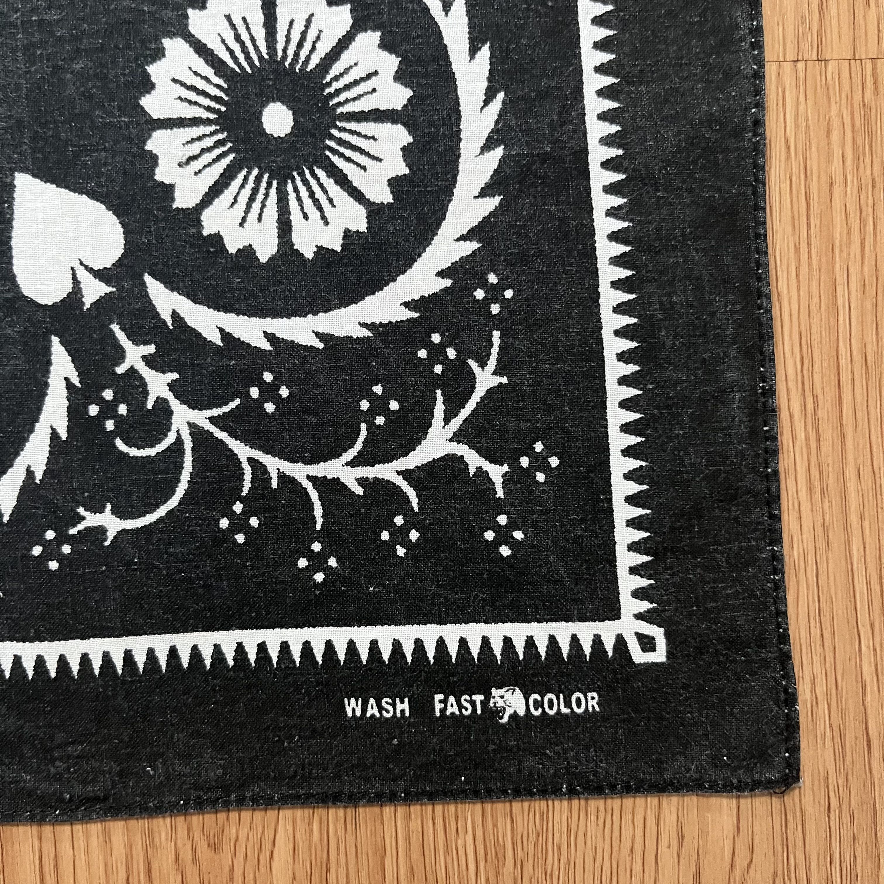 Neighborhood Neighborhood Spade Handkerchief Size ONE SIZE - 2 Thumbnail
