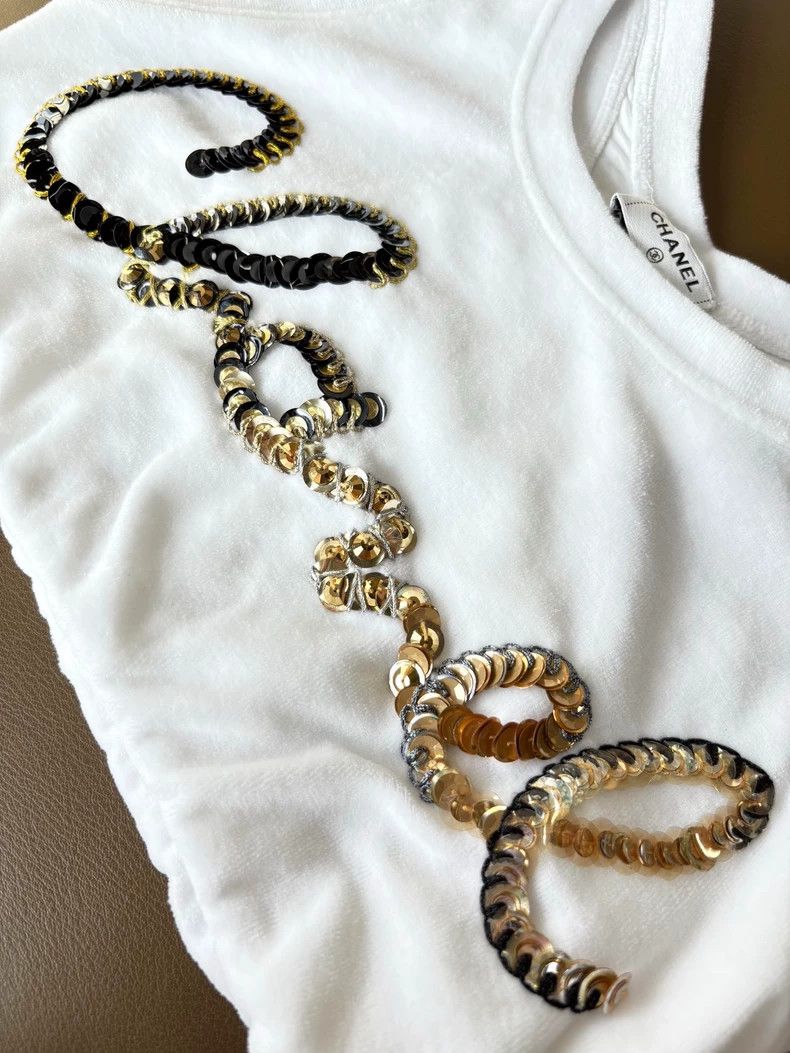 Chanel Chanel 22s catwalk white velvet sequin letter logo short v Size XS / US 0-2 / IT 36-38 - 3 Thumbnail