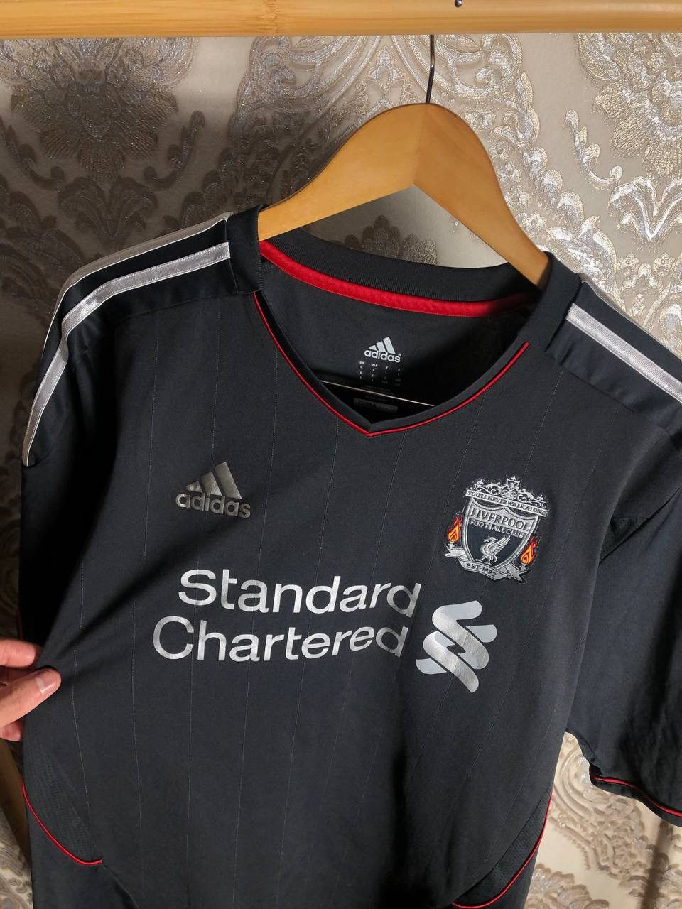 Adidas VINTAGE ADIDAS FC LIVERPOOL ENGLAND RETRO SOCCER JERSEY Y2K Size US L / EU 52-54 / 3 - 2 Thumbnail