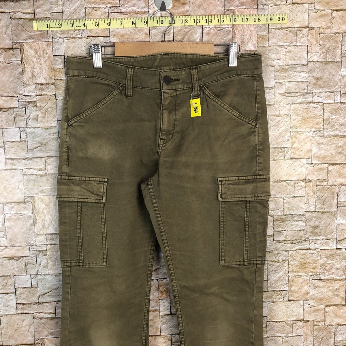 Japanese Brand DL Uniqlo utility japan Cargo Multipocket Pants #A332 Size US 30 / EU 46 - 2 Thumbnail