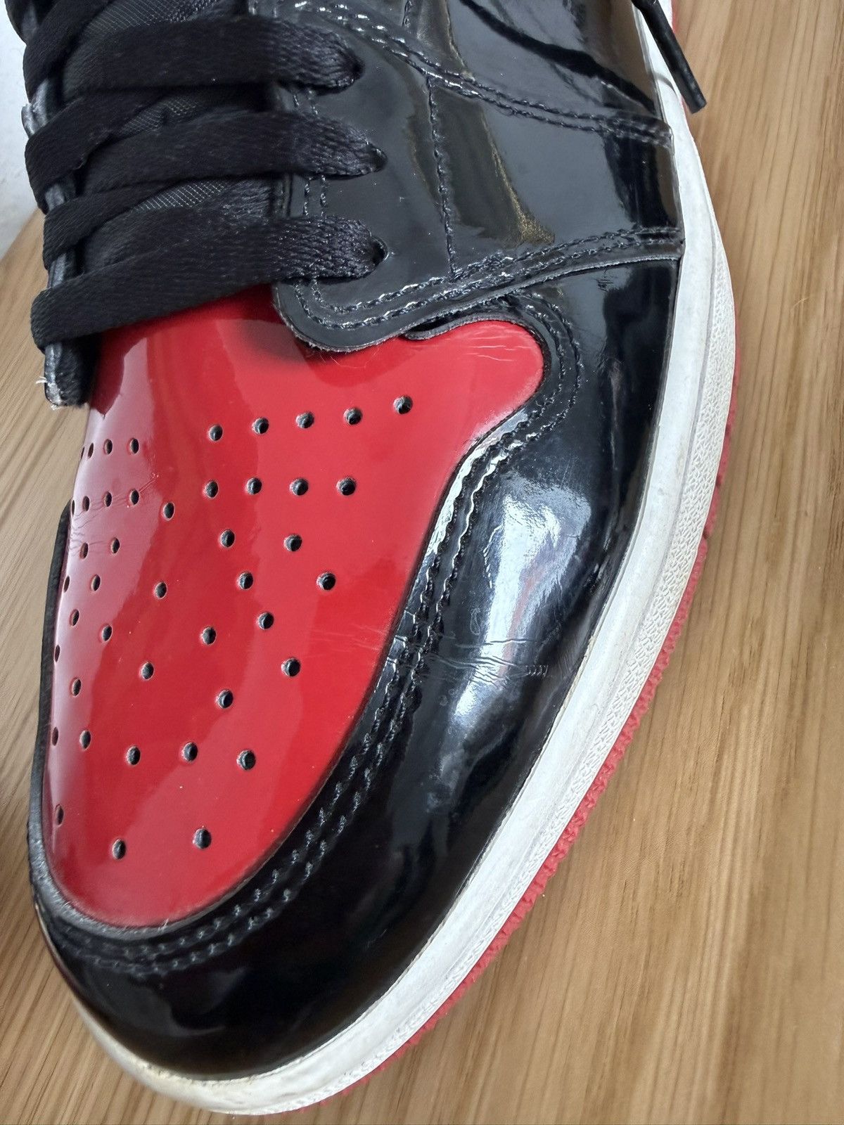 Nike Nike Air Jordan 1 Patent Bred Gloss EU44 Size US 10.5 / EU 43-44 - 18 Thumbnail