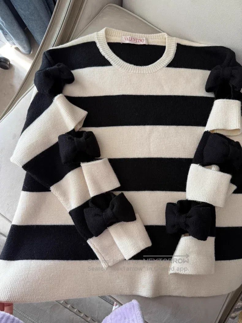 Valentino Valentino Bow sweater Size XXS / US 00 / IT 34 - 2 Thumbnail