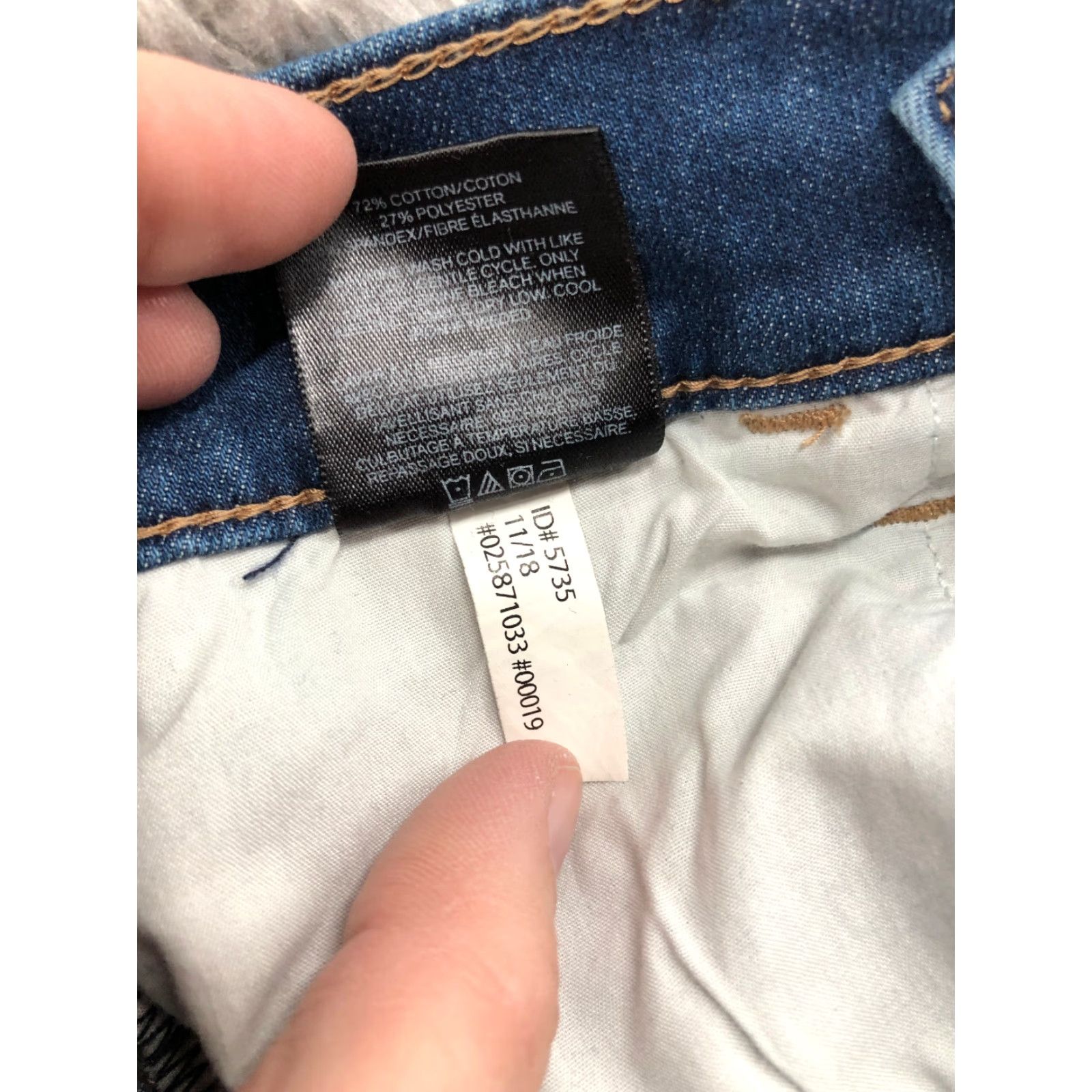Express Express Boyfriend Shorts Womens Size 2 Mid Rise Dark Wash Blue Denim Jean Shirts? Size 26" / US 2 / IT 38 - 8 Thumbnail