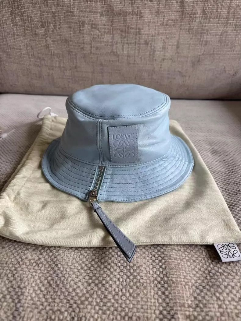 LOEWE size57 A sheepskin hat