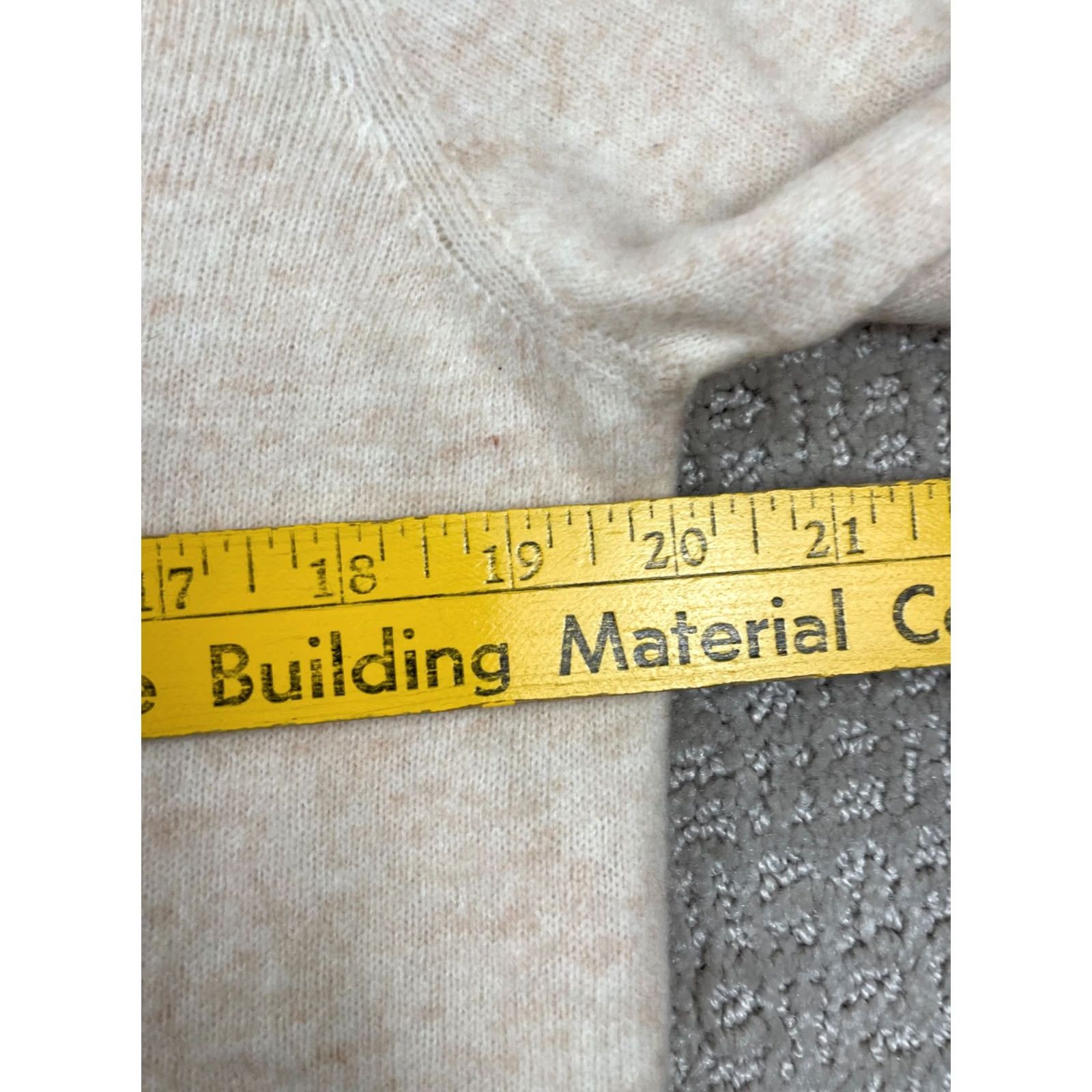 Vintage Womens Sweater Pullover V-Neck Pink Medium Extrafine Merino Wool Long Sleeve Hand Wash Only Casual Winter Spring Size M / US 6-8 / IT 42-44 - 3 Thumbnail
