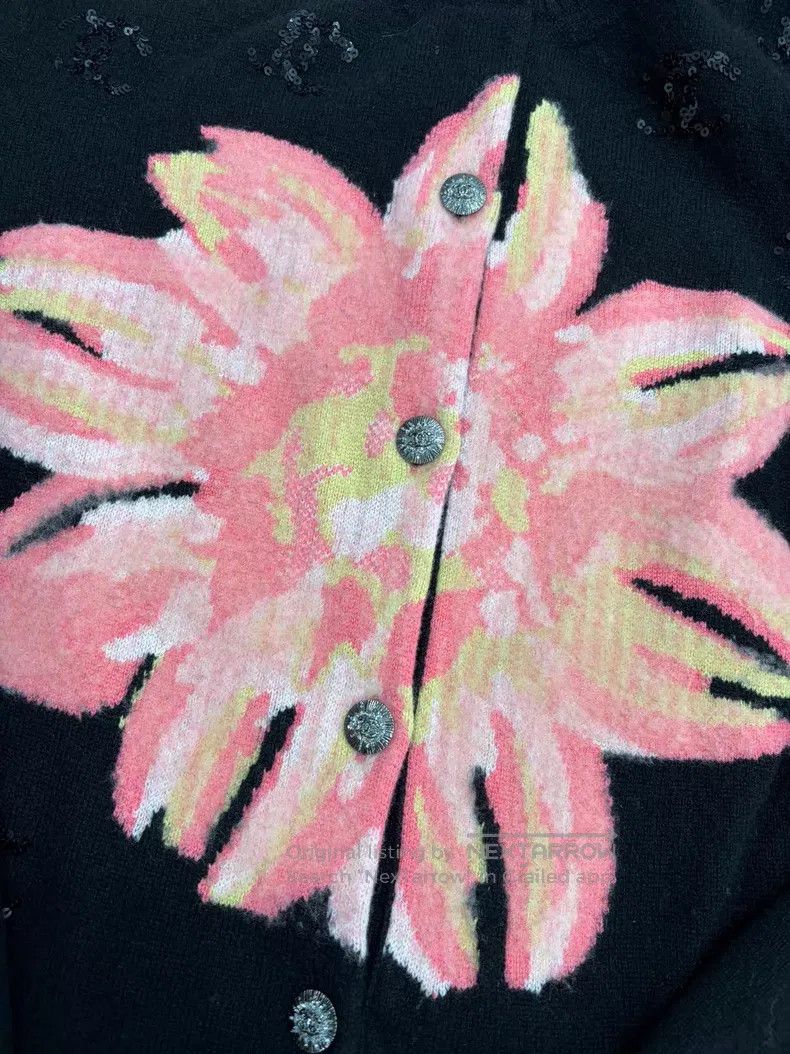 Chanel Chanel Black sequin logo floral knitted cardigan coat Size XS / US 0-2 / IT 36-38 - 3 Thumbnail