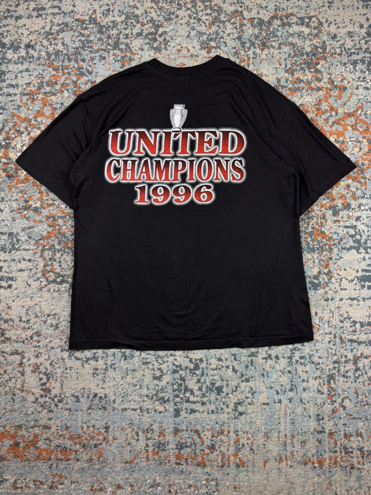 Vintage Vintage 1996 Manchester United champions 1996 graphic tee Size US XL / EU 56 / 4 - 2 Thumbnail