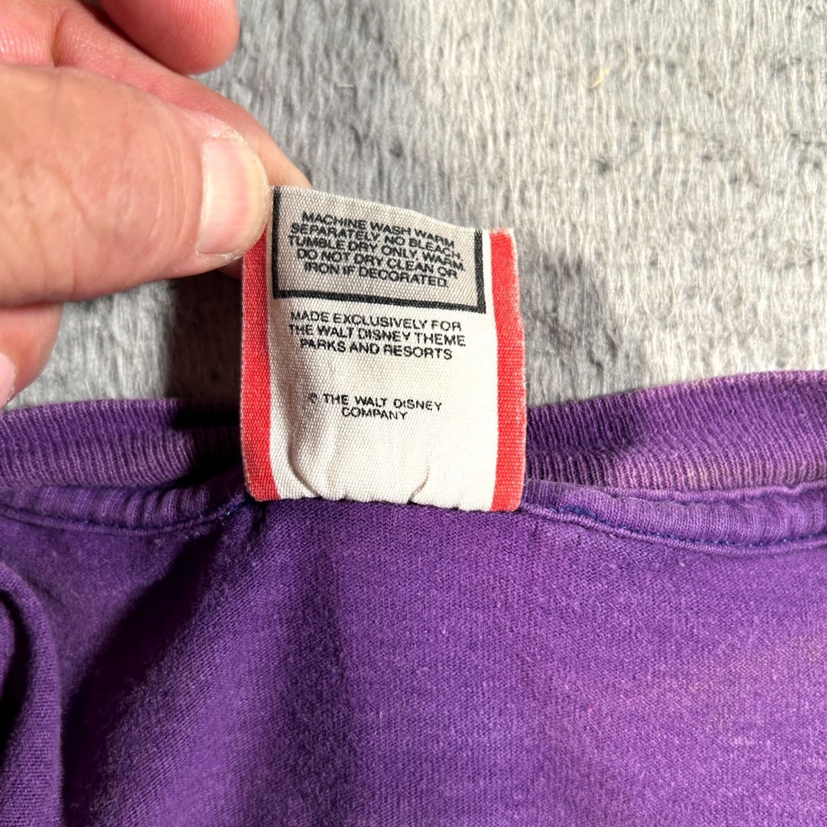 Disney VINTAGE Disney Designs Shirt 2XL Purple Minnie Mouse USA Made Women Short Sleeve Crew Neck Cotton Knit Pullover Size XXL / US 16-18 / IT 52-54 - 4 Thumbnail